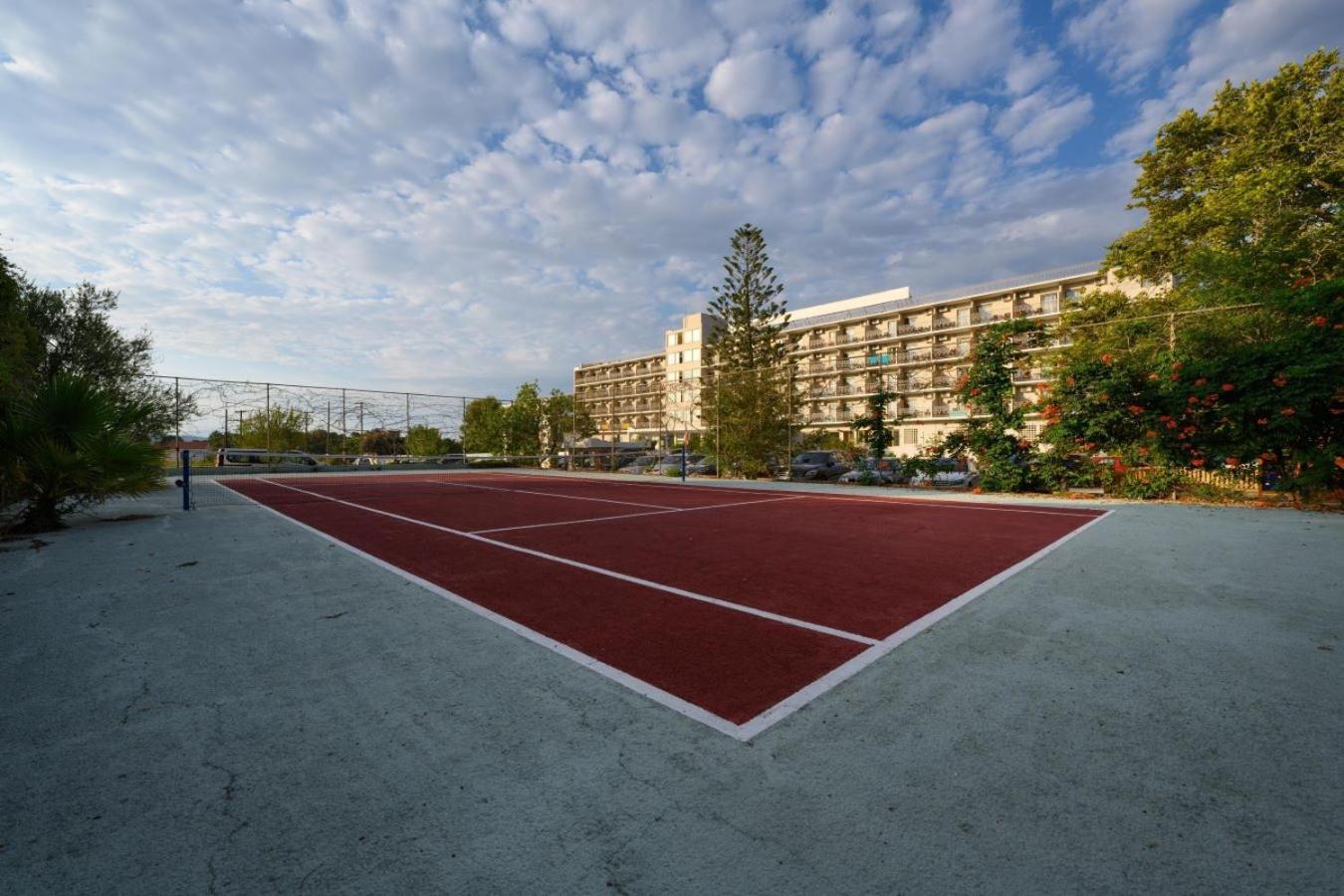 Ninos Grand 4* Kastrosikia