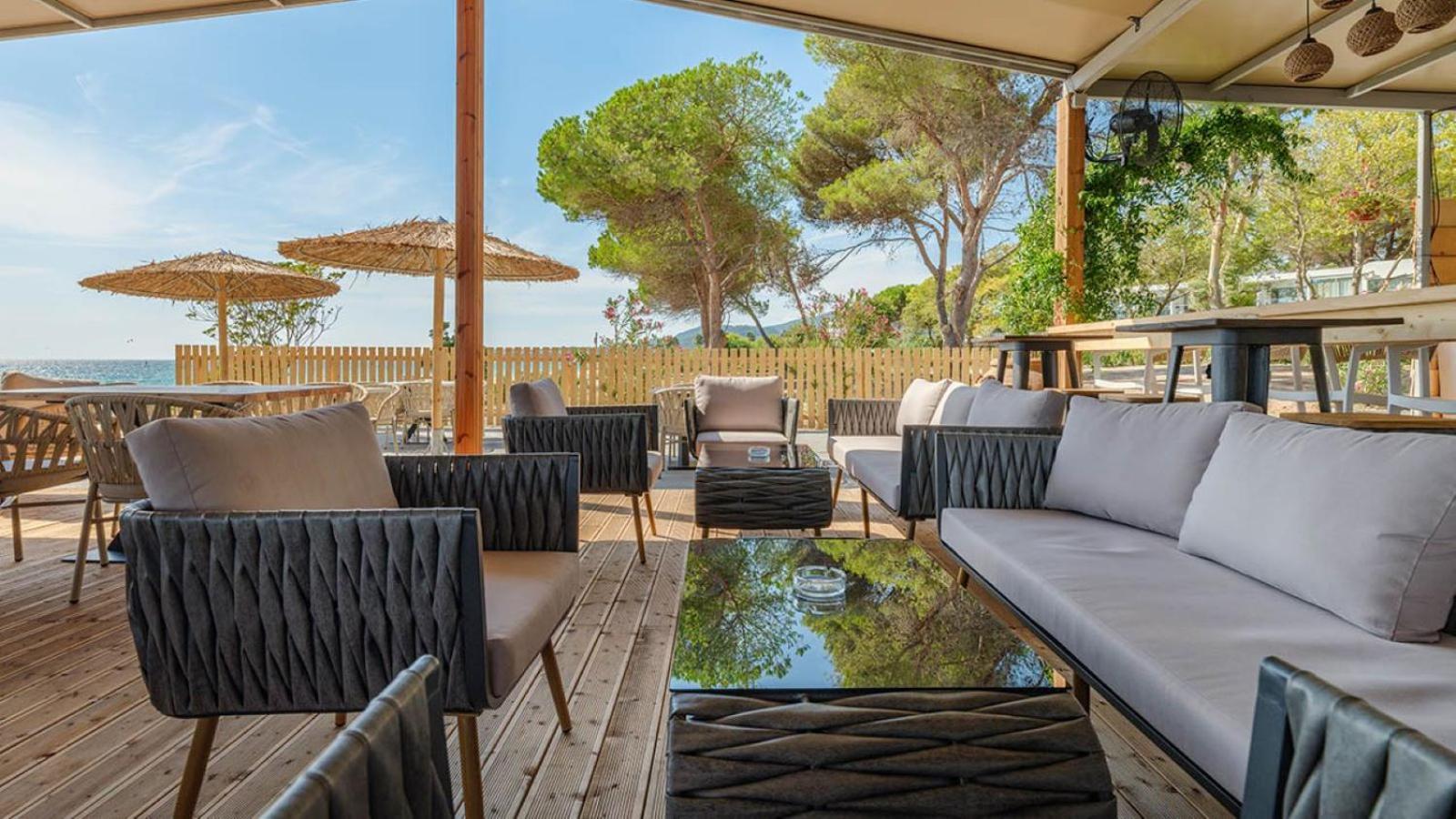Ninos Grand Hotel Kastrosikia