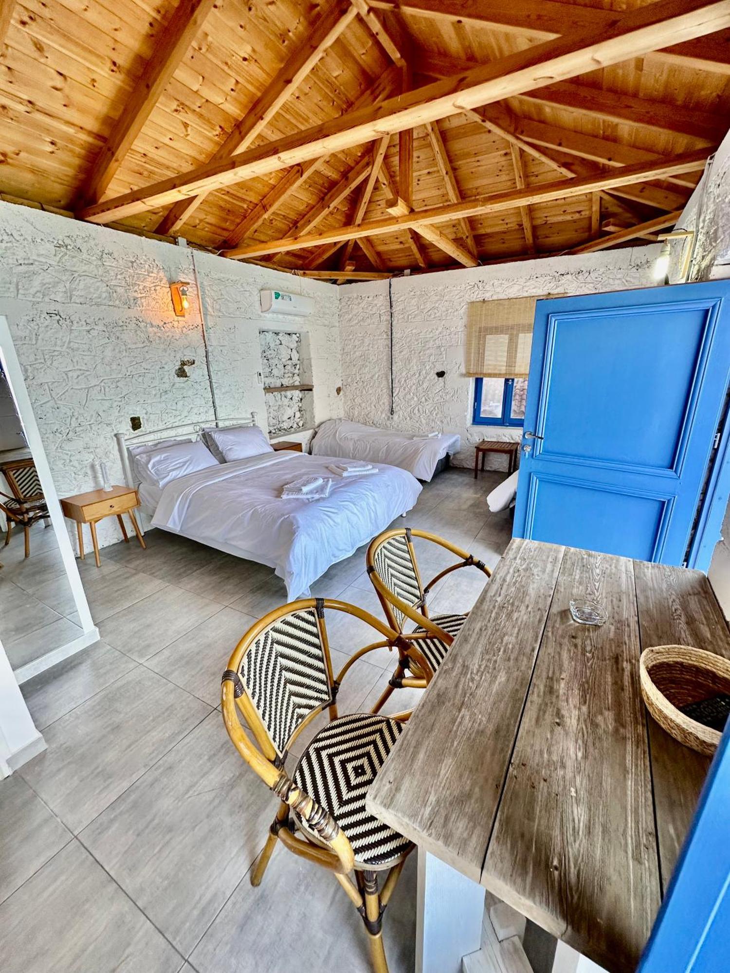 Rocksecret Edge Apartment
