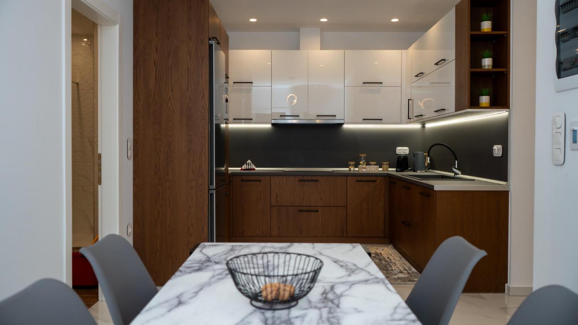 Mountain Vista Apartment