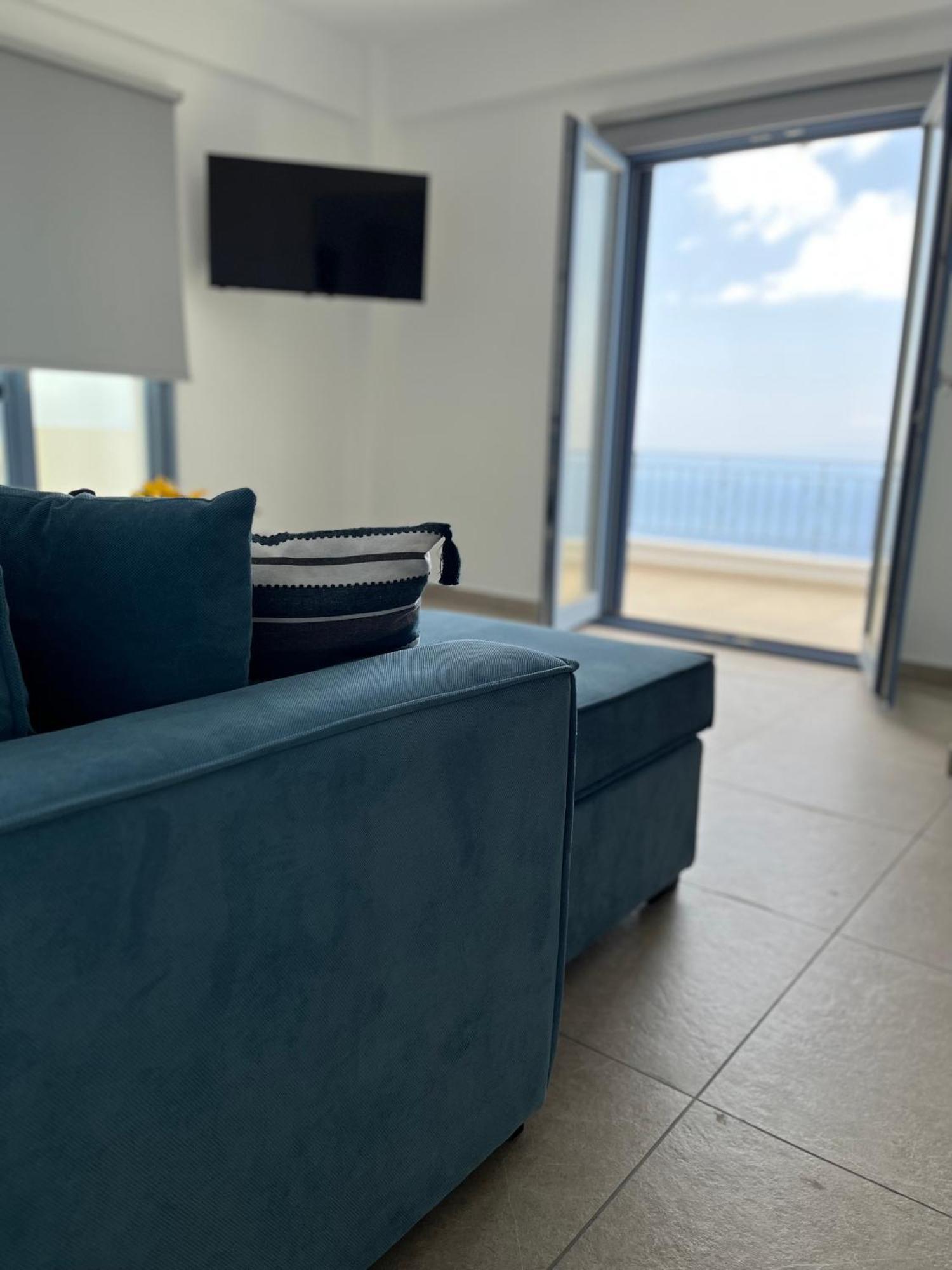 Aegean Mirror, Andros Apartment *