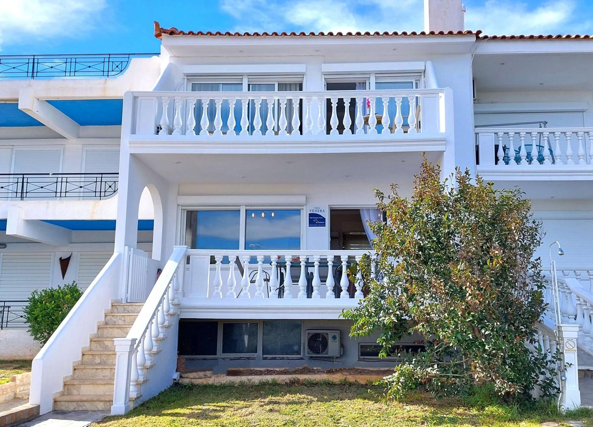 Dea Del Mare Complex In Front Of The Sea. Villa *