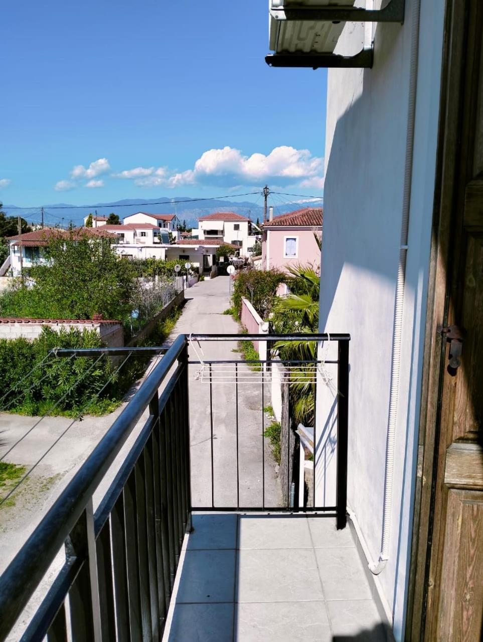 Holiday home Delphi View! *
