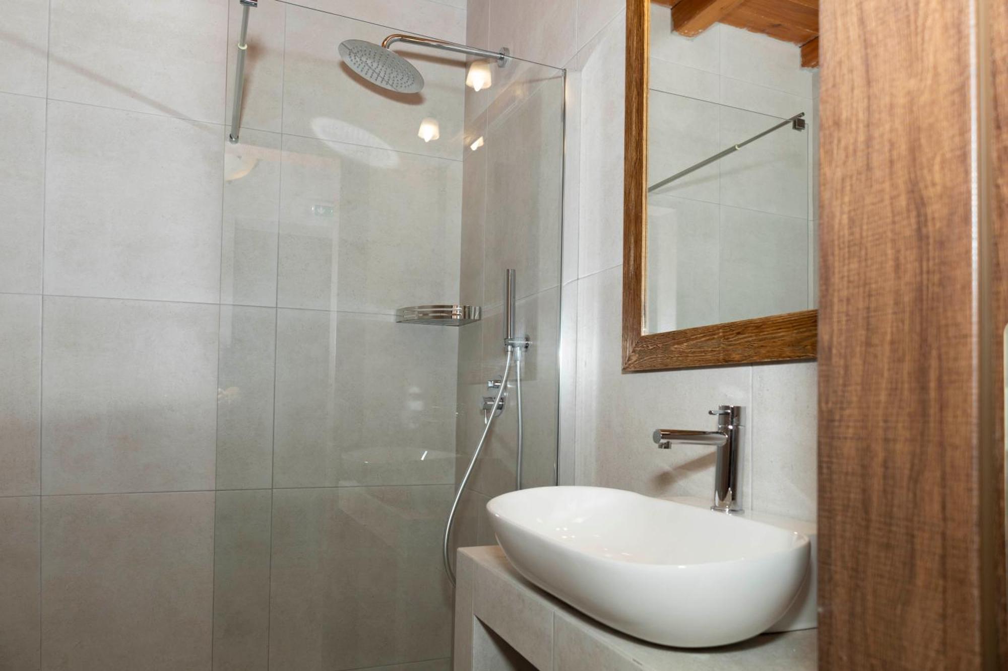 Aparthotel Annousa's House &