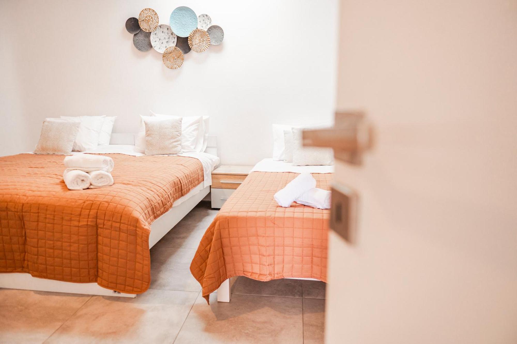 Sunlight Ornos Suites, Private Hot Tub Mykonos Town