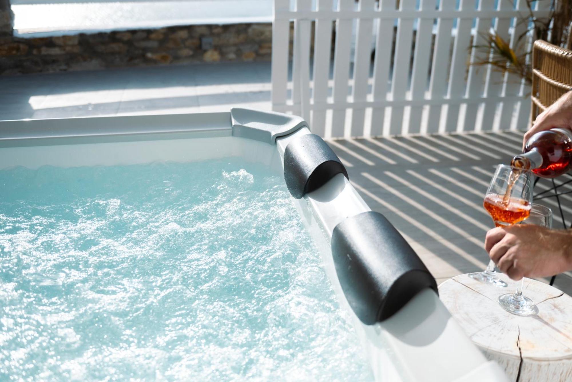 Sunlight Ornos Suites, Private Hot Tub Apartment *