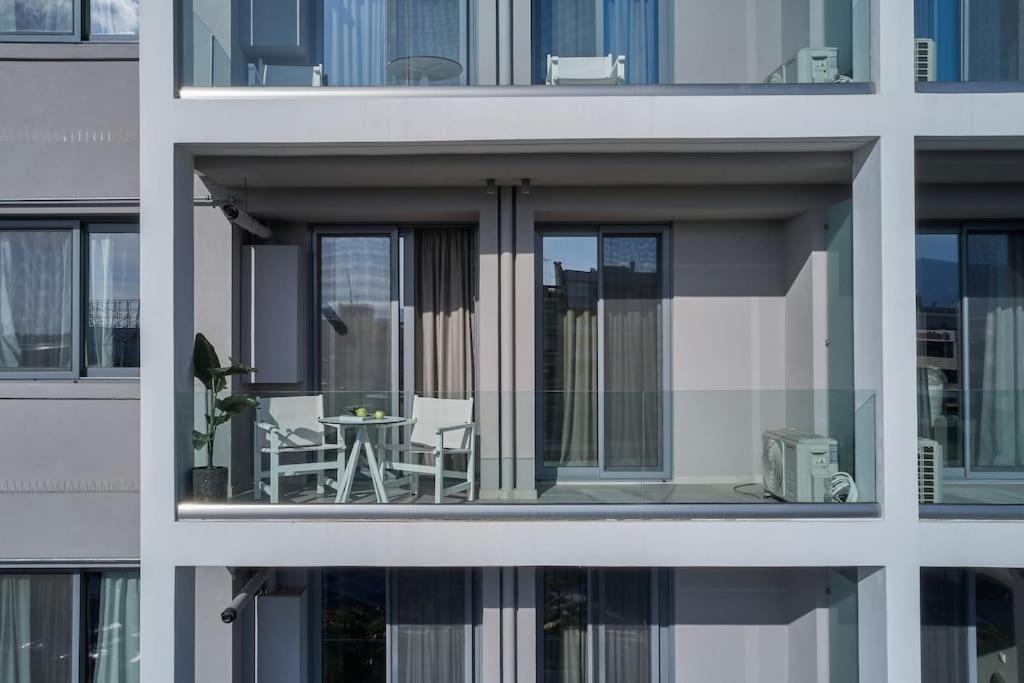 Cw Riviera * Athens