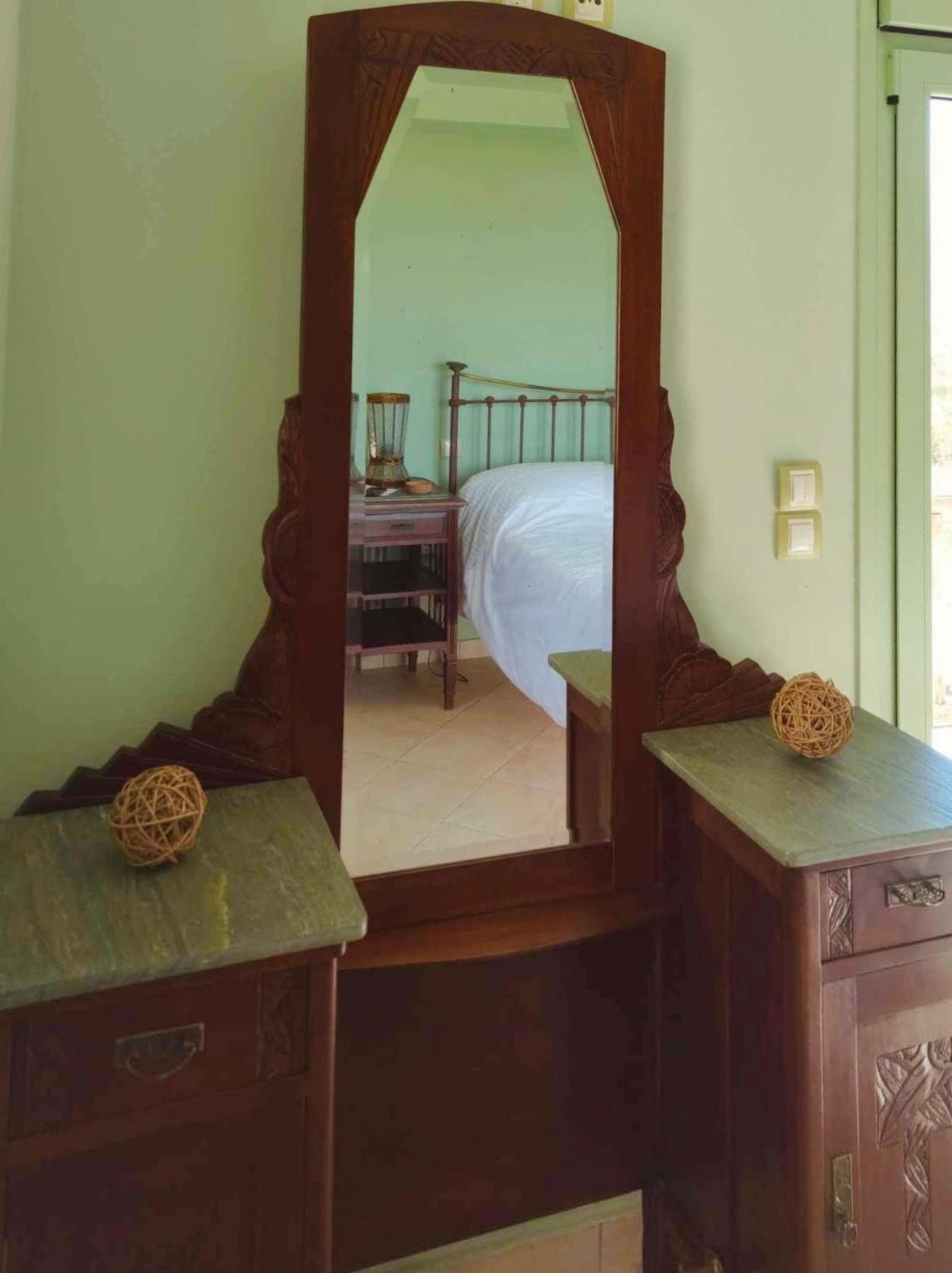 Cymothoe Villa Chiliadou (Fokida)