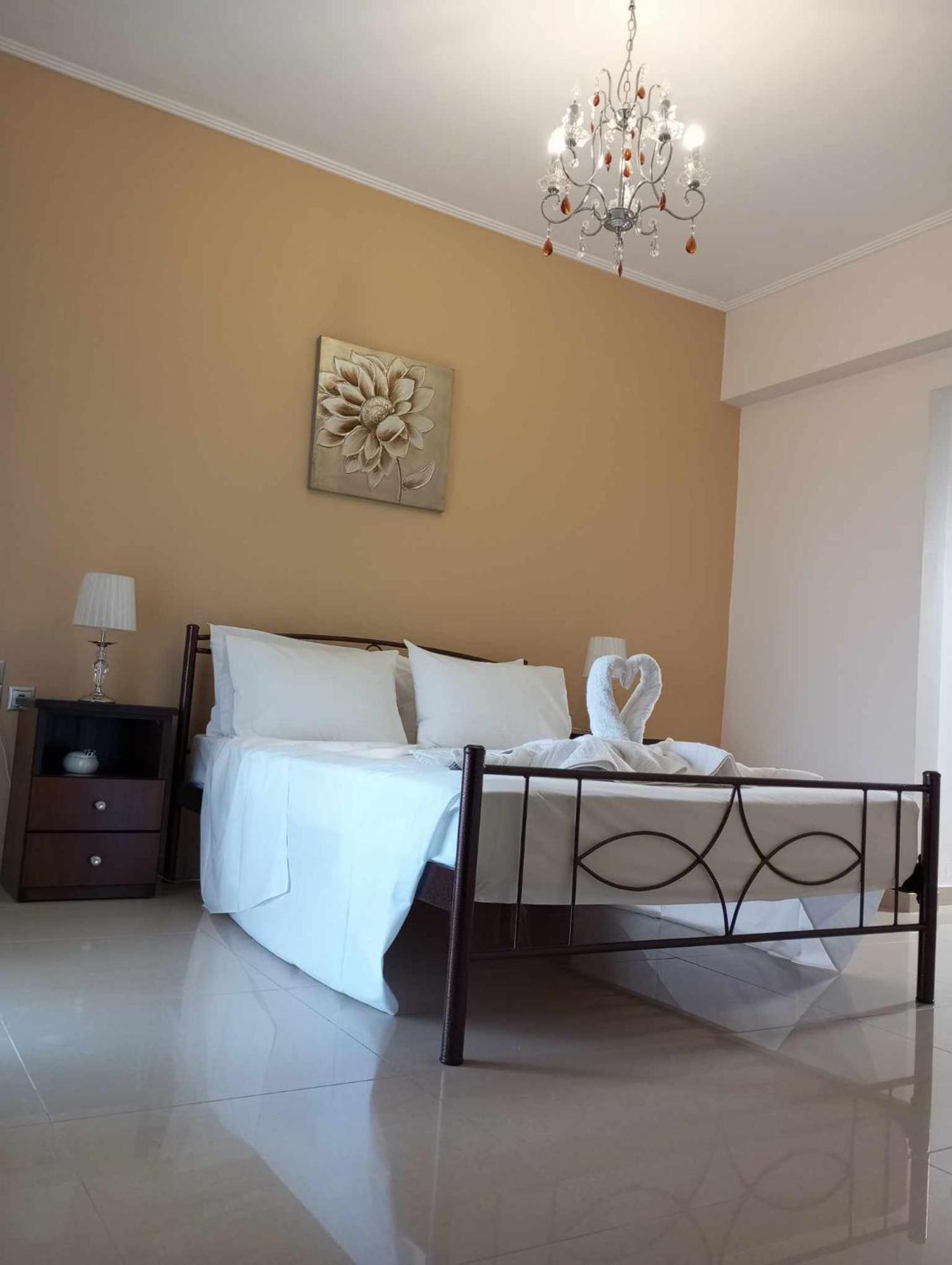Villa - Family Comfort With Large Garden, Jacuzzi