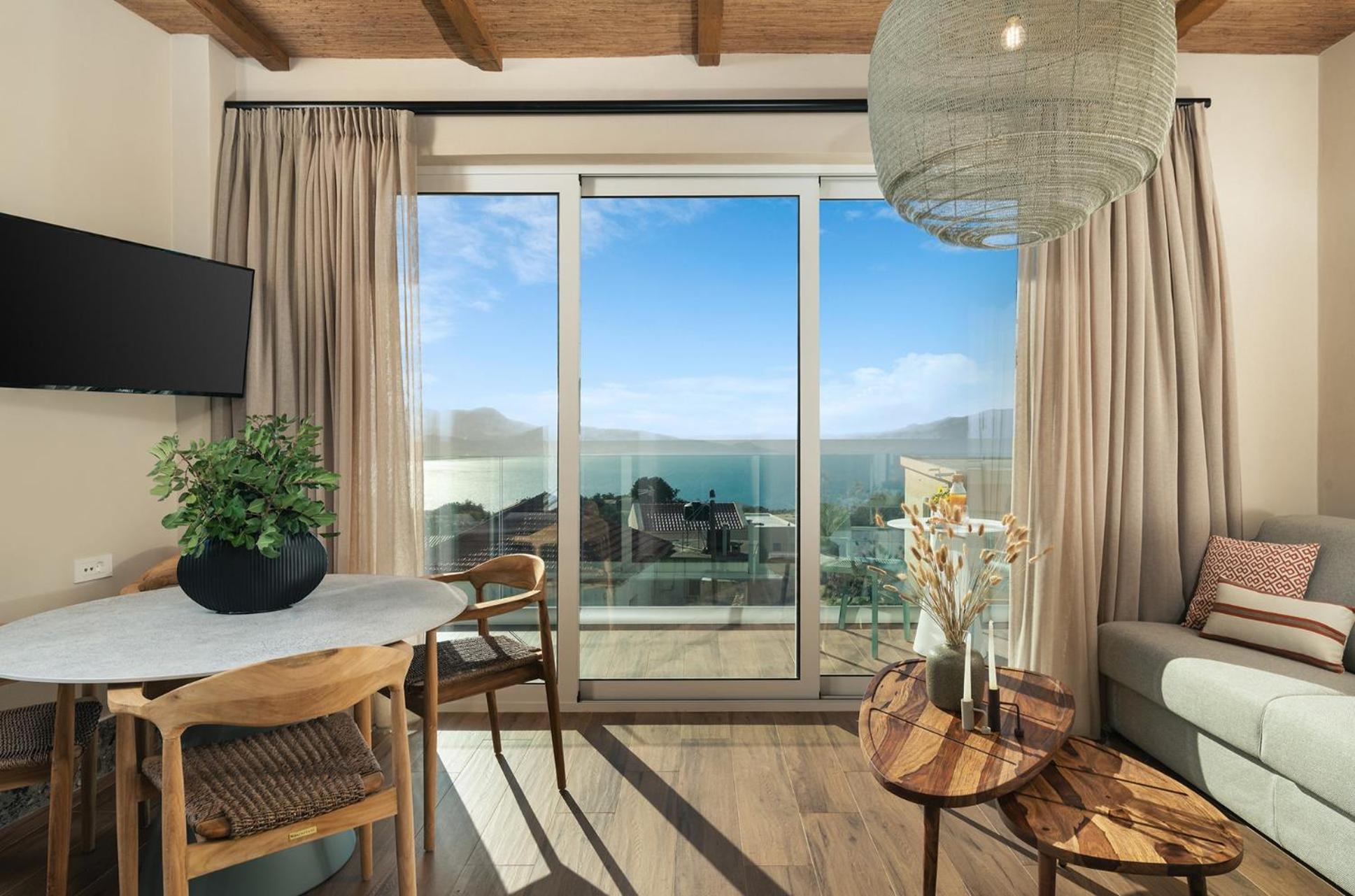 Raviewha Luxury