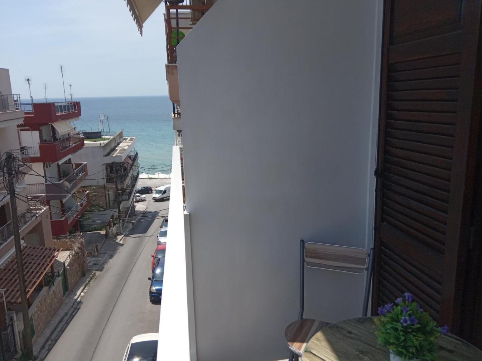Golden Apartment
