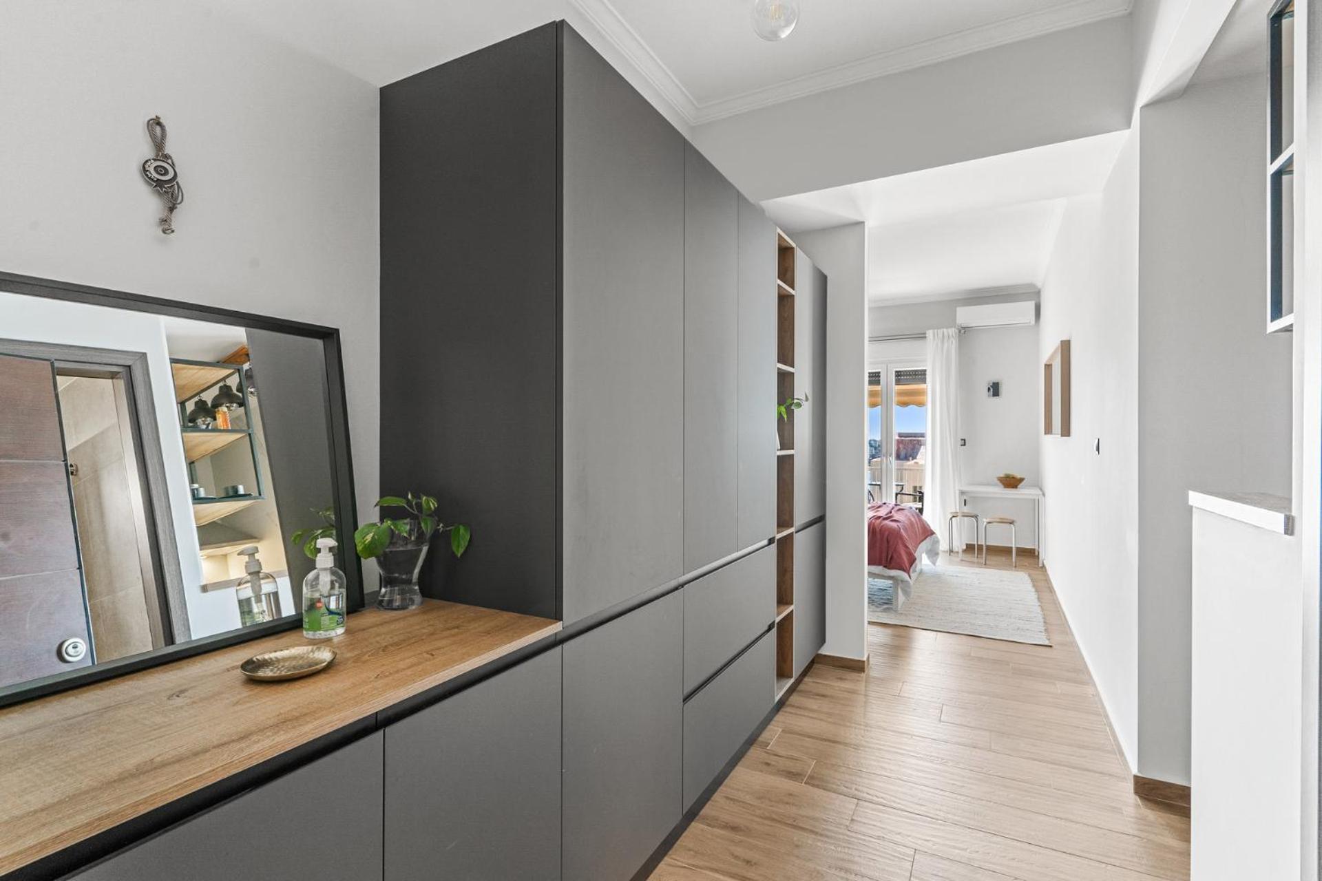 On The Port: Apartment *