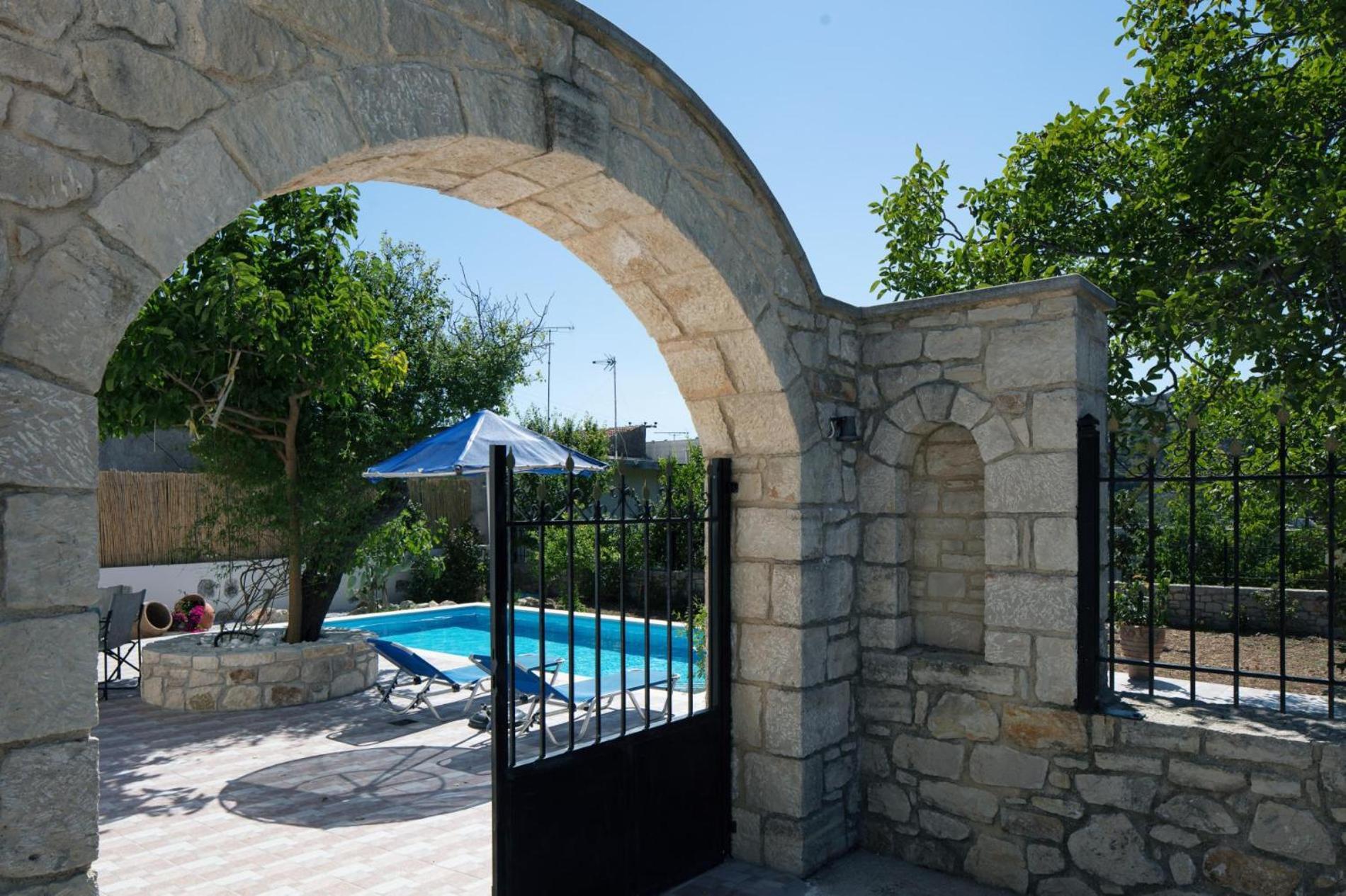 Silver Gem With Private Pool Gerani (Rethymno)