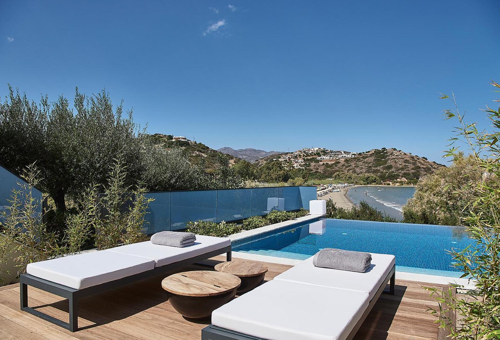 The * Agios Nikolaos (Crete)