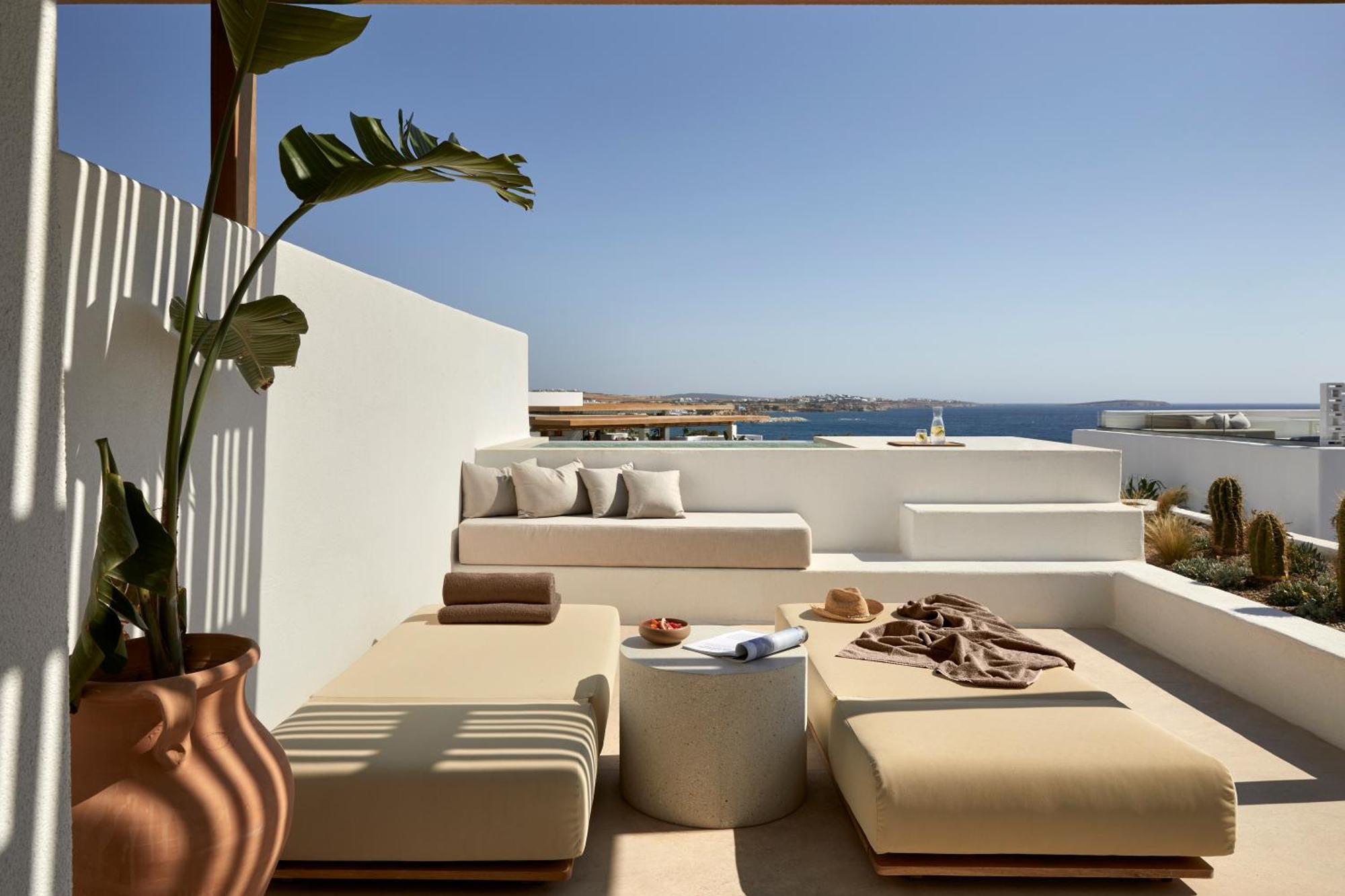 Parocks Luxury & 5* Ambelas