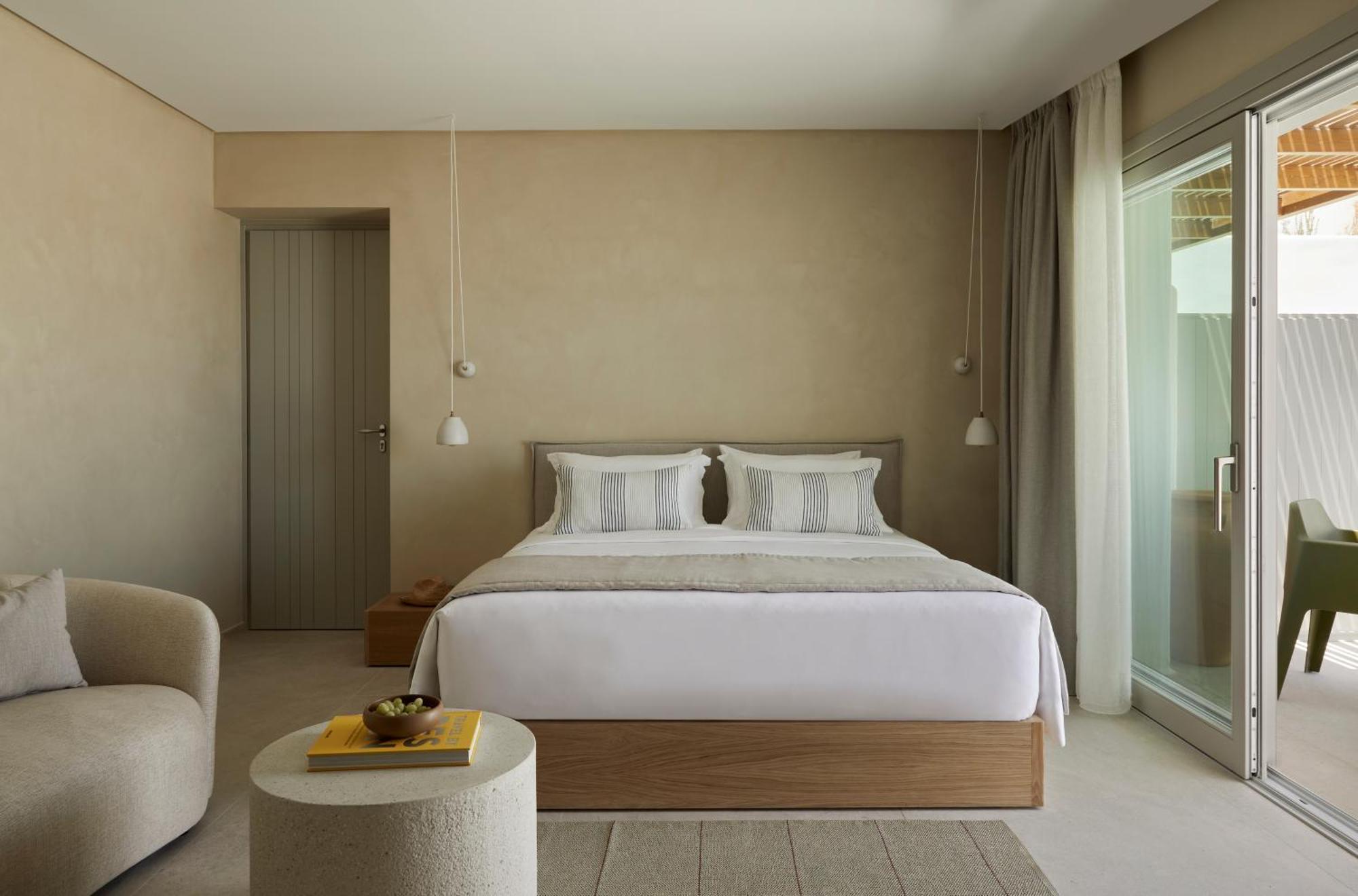Hotel Parocks Luxury & Ambelas
