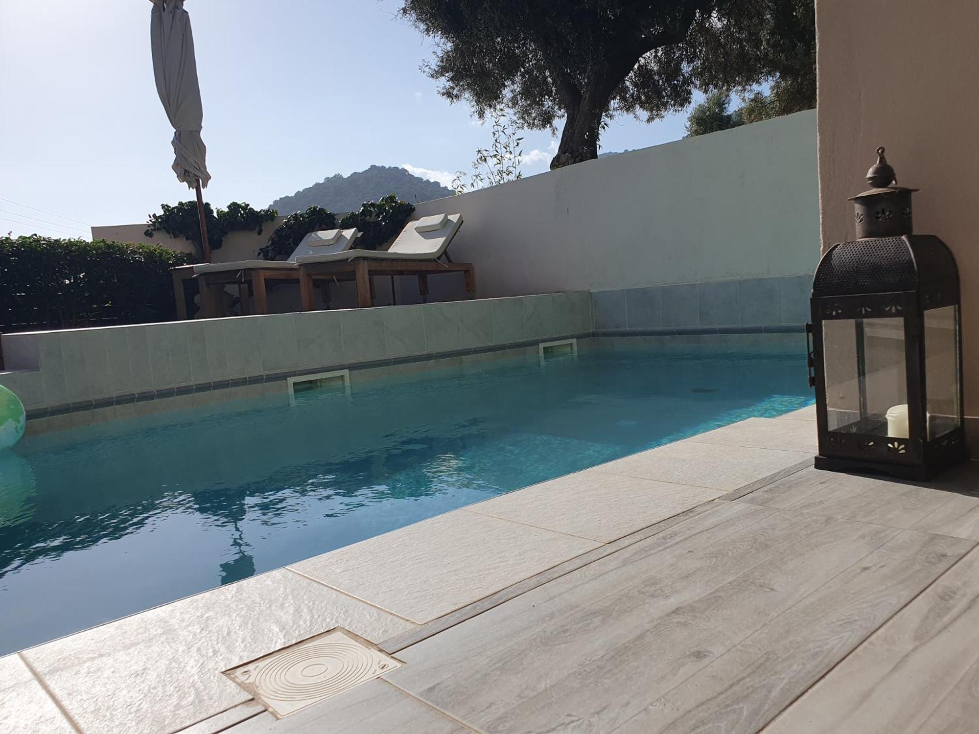 Private Pool 2 Bedroom Near The Sea * Pogonia