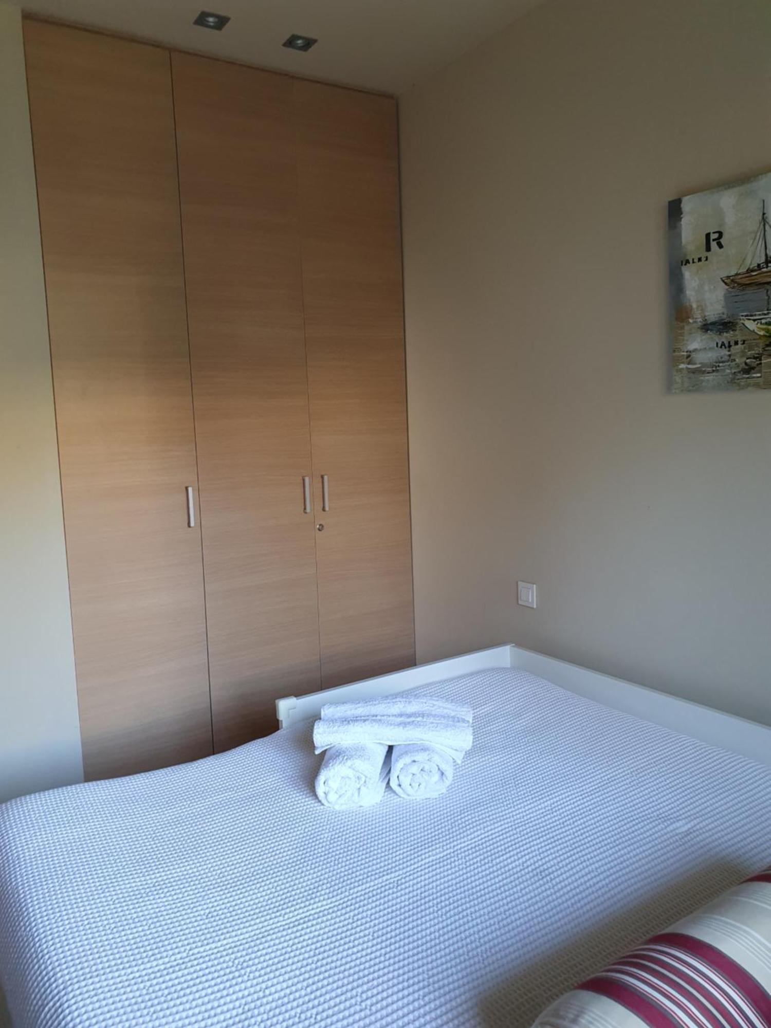 Private Pool 2 Bedroom Near The Sea *