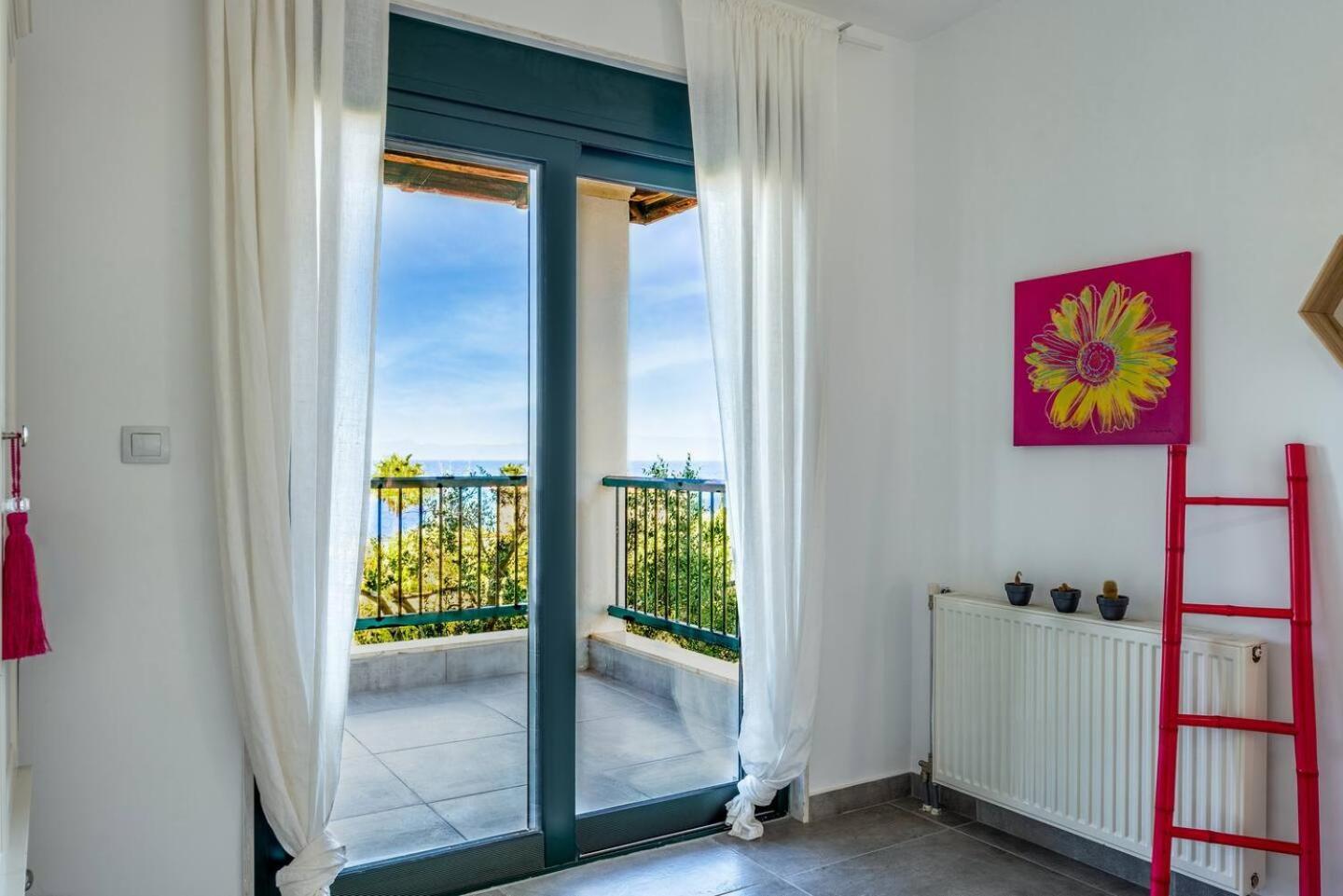 Della Villa Pefkochori