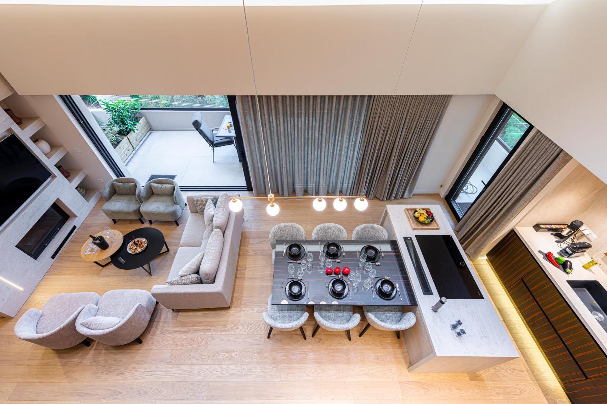 Opulent Penthouse 1 Vari (Attica)