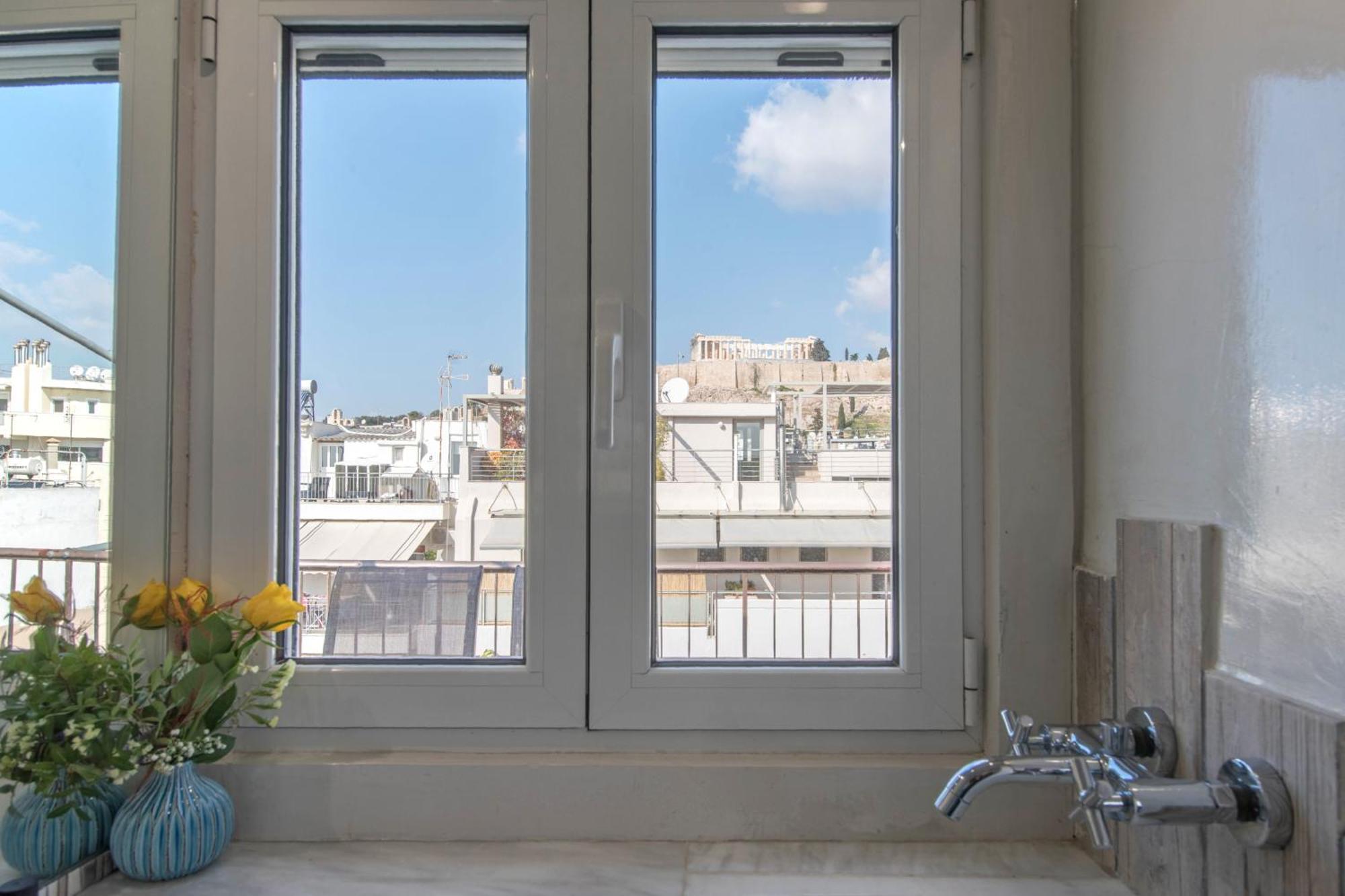 Parthenon Crown Penthouse Apartment *