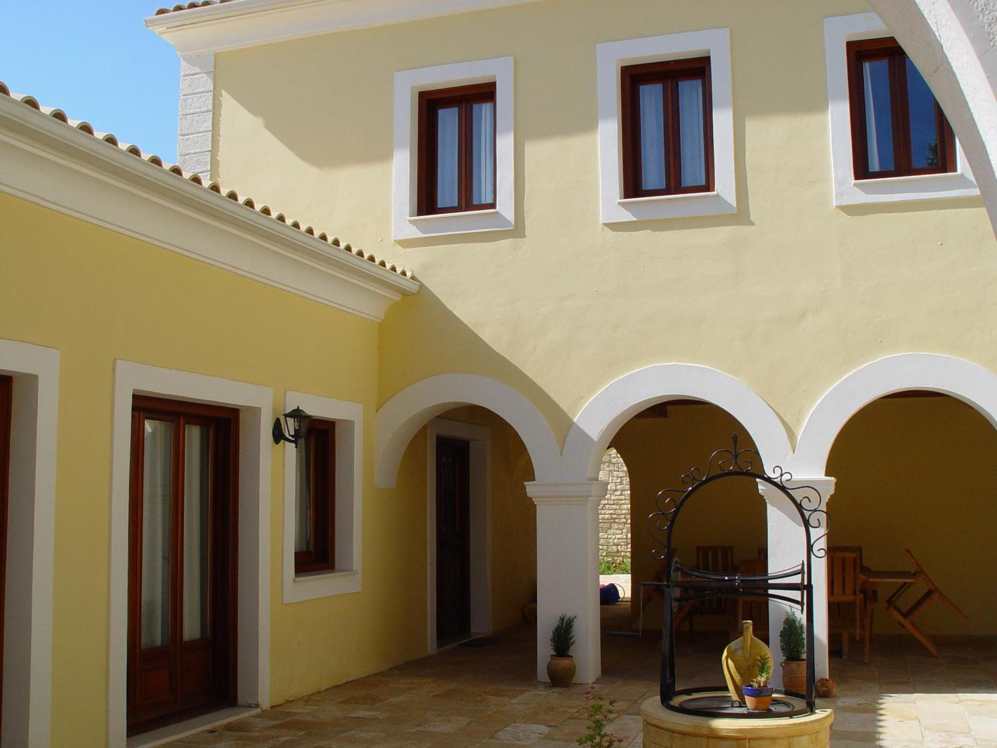 Maro Agios Stefanos (Thinali)