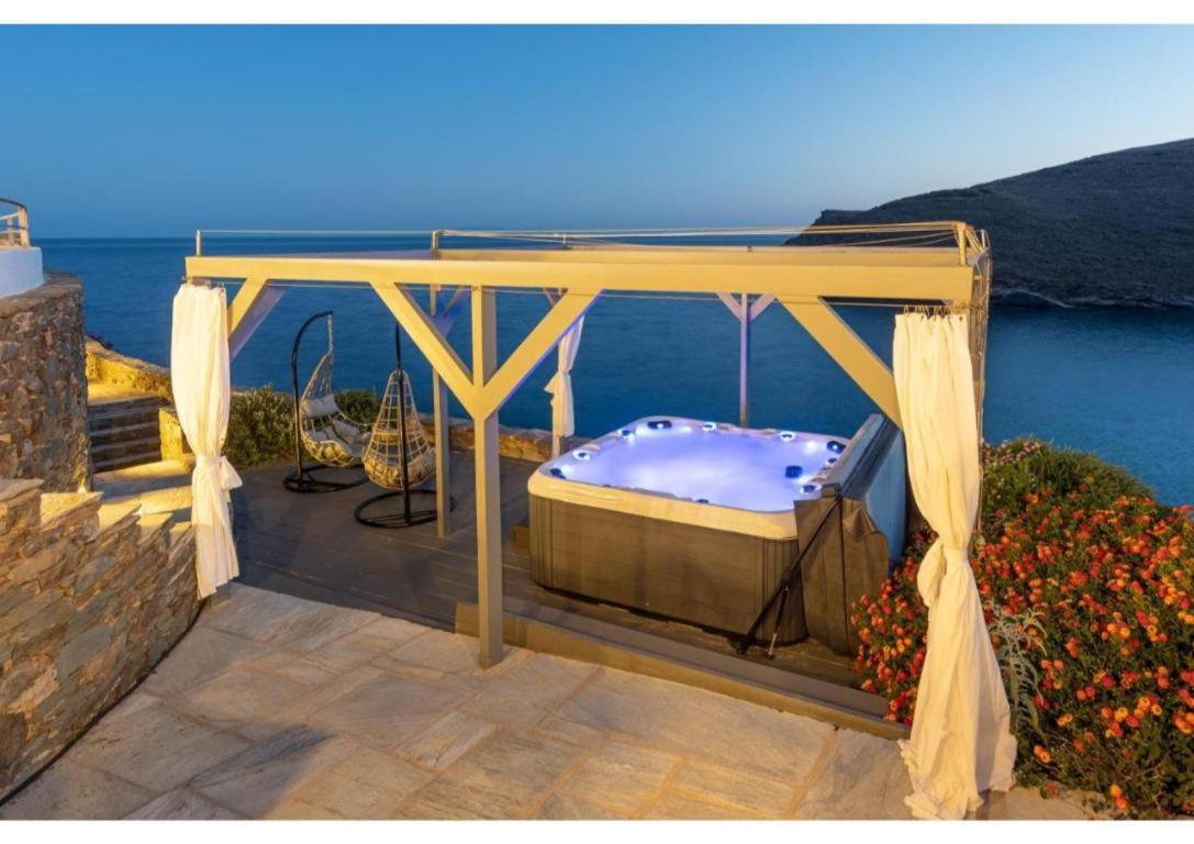 Blueros - Black Stone Guest house *