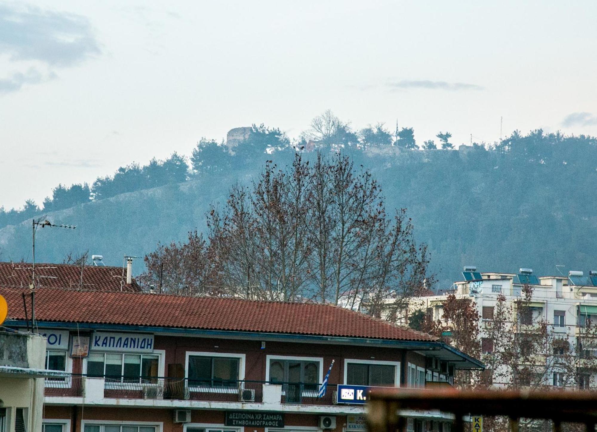 Mikel Angelo Hall Apartment Serres