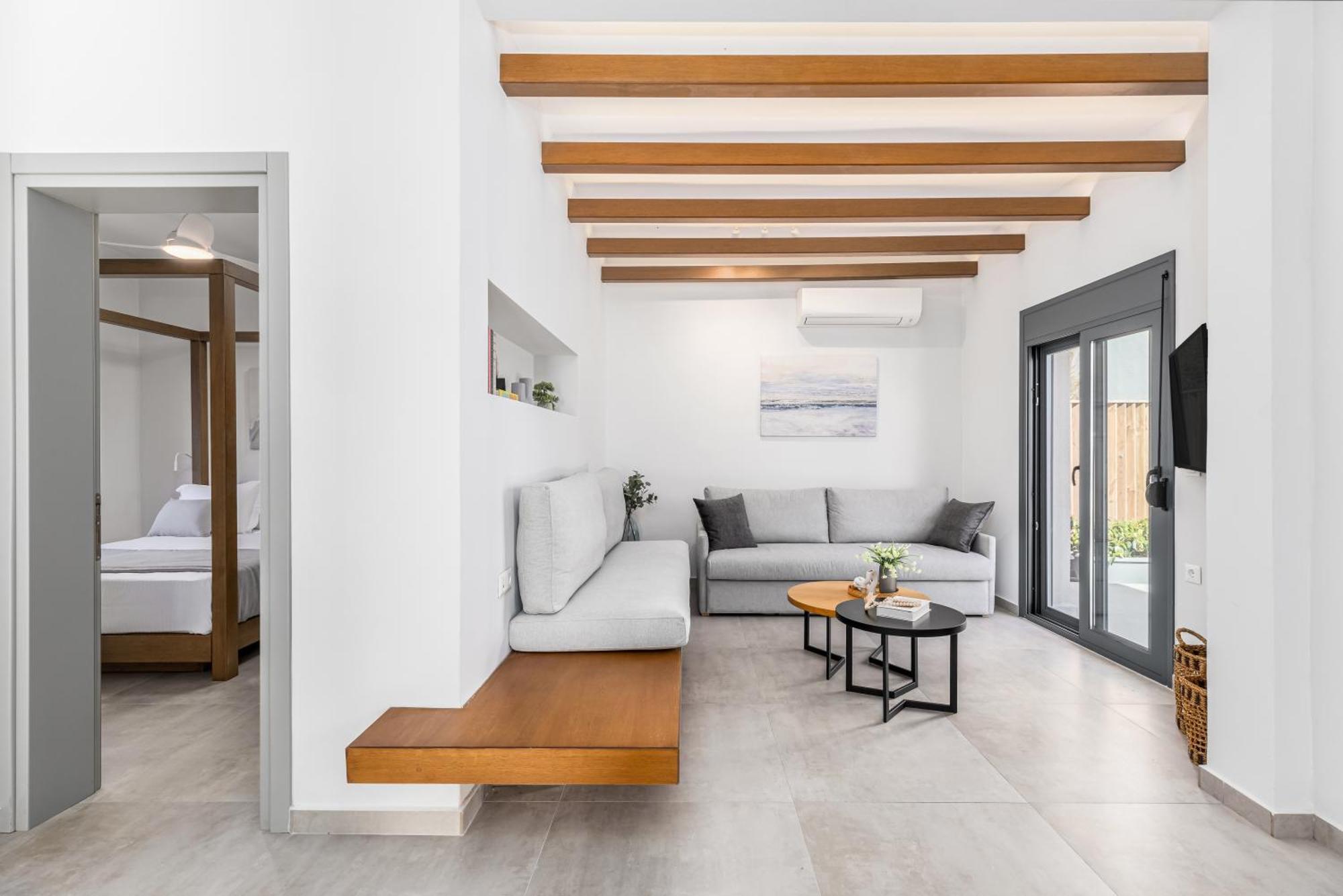 Melivia Seafront Villa Nea Skioni