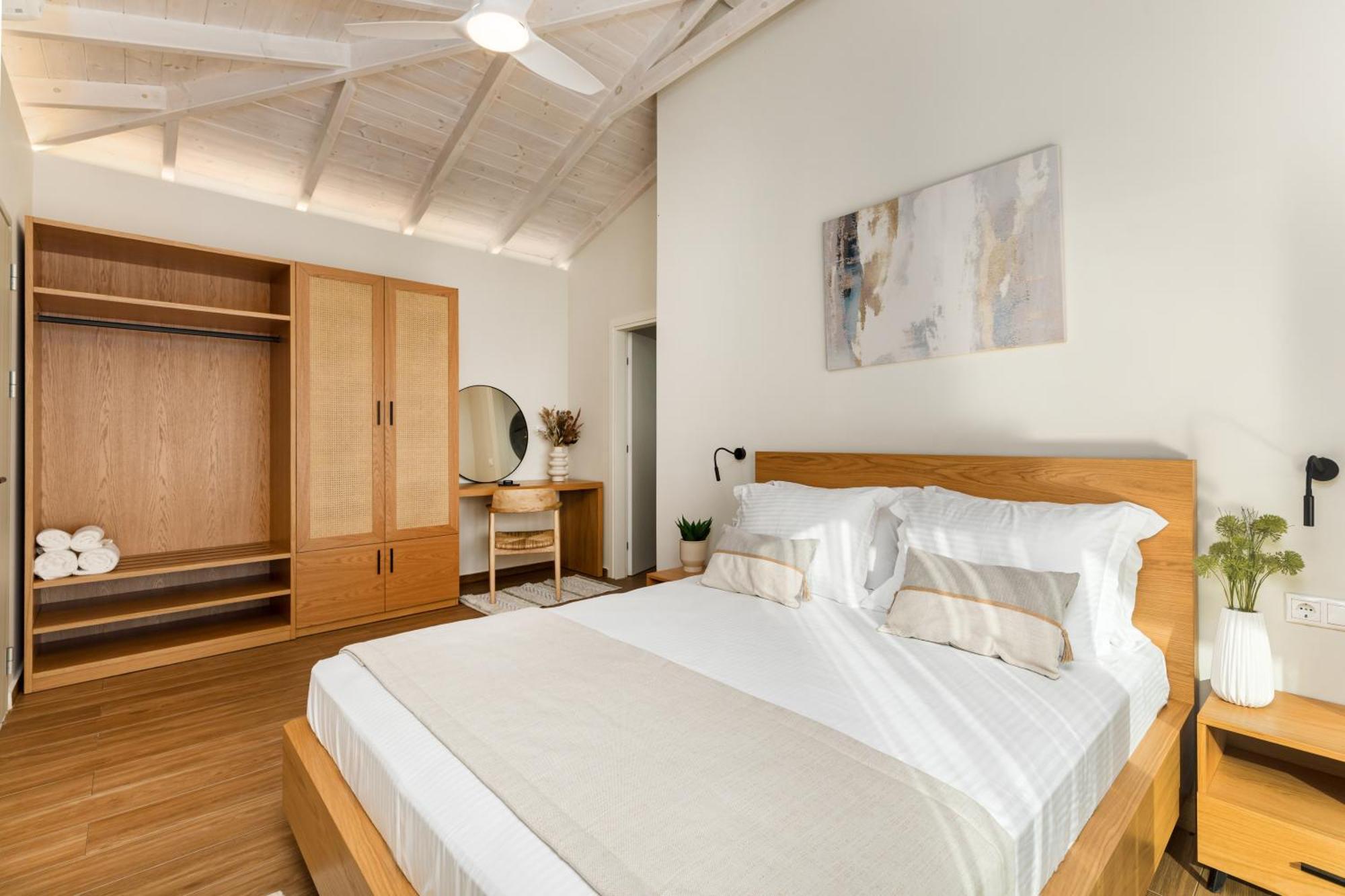 Melivia Seafront Villa *