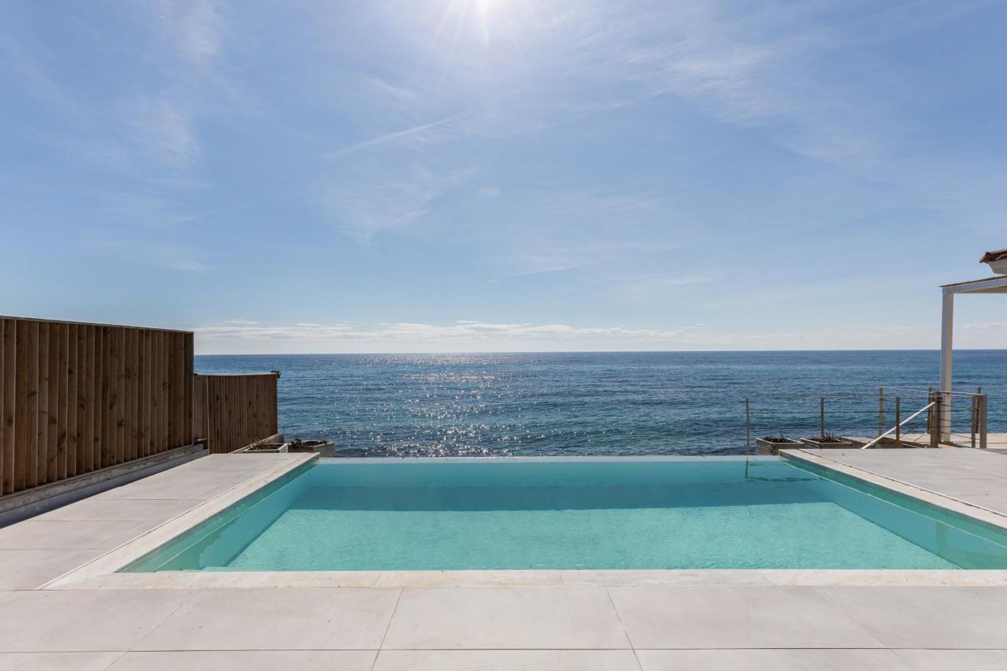 Villa Melivia Seafront Nea Skioni