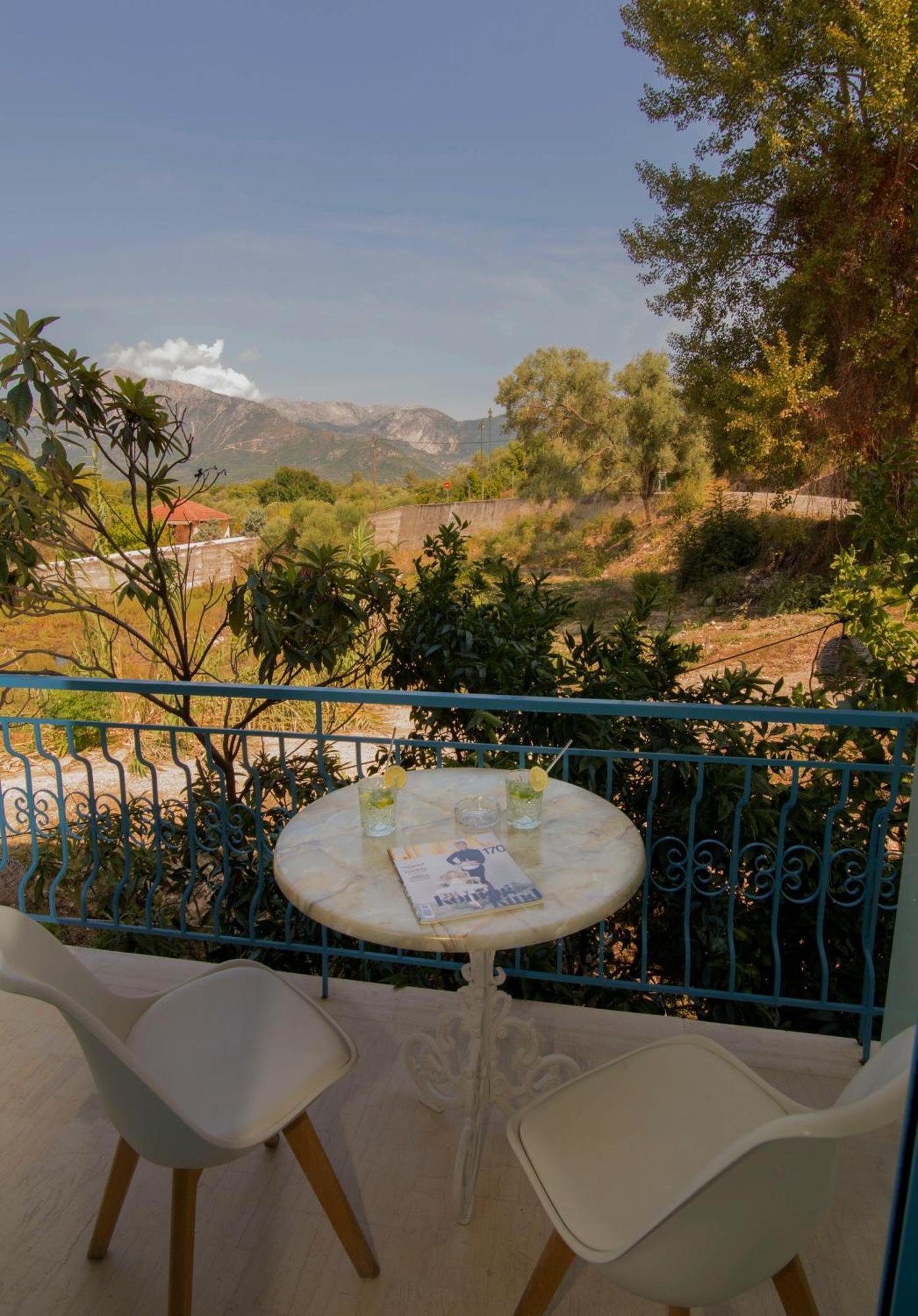 Aκrotiriresort Bed & Breakfast *