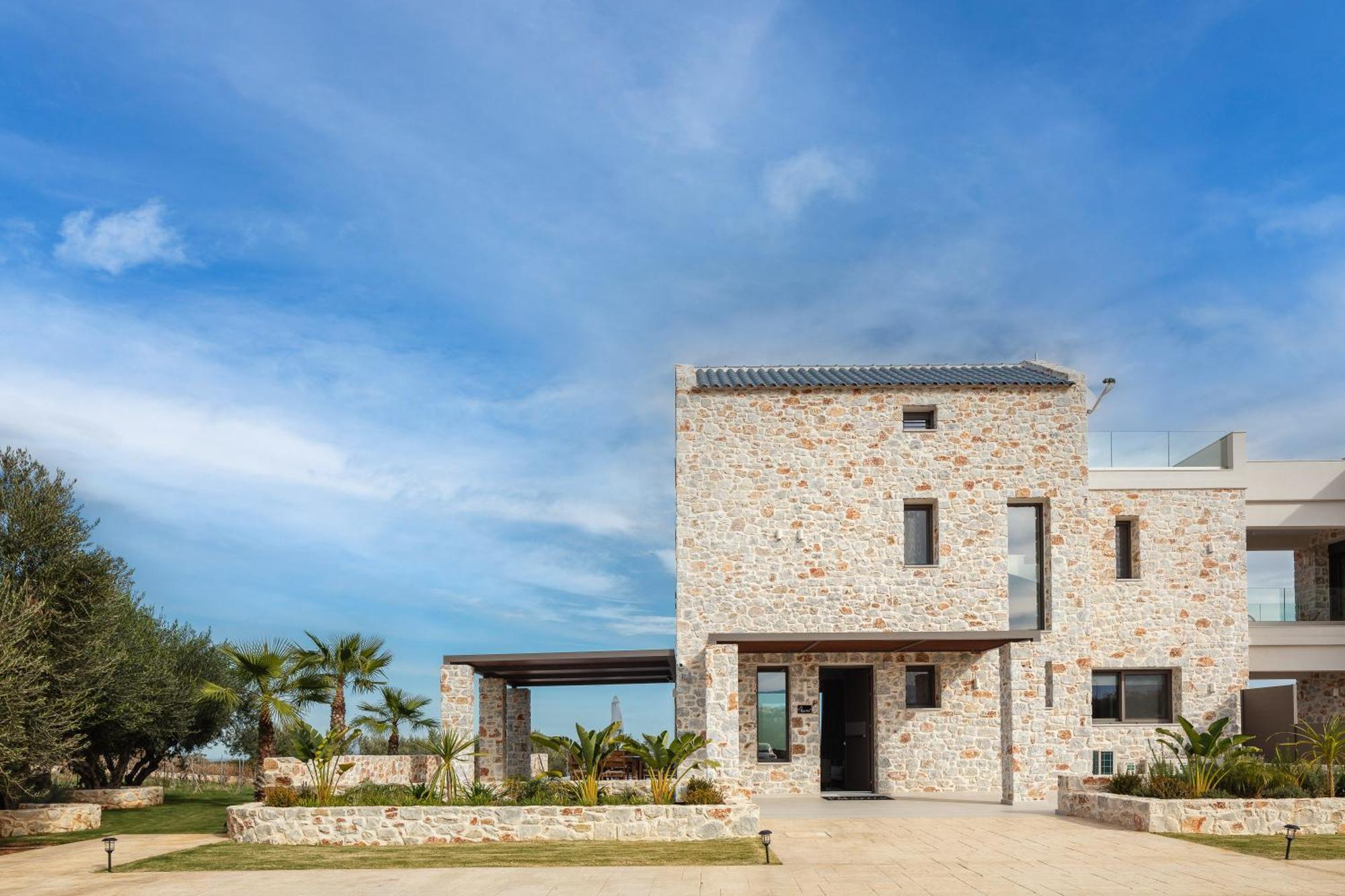 Oinolithos Luxury