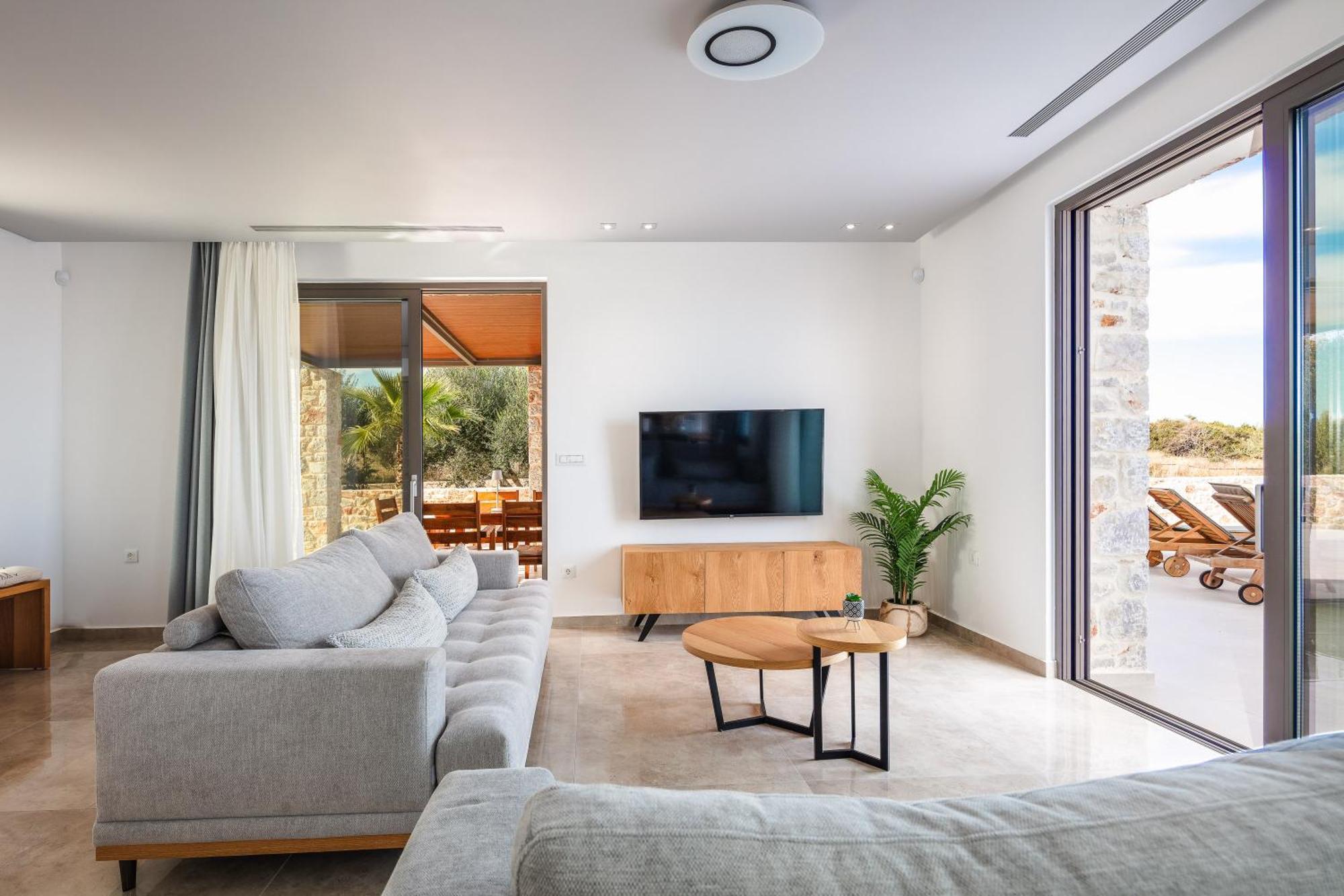 Villa Oinolithos Luxury
