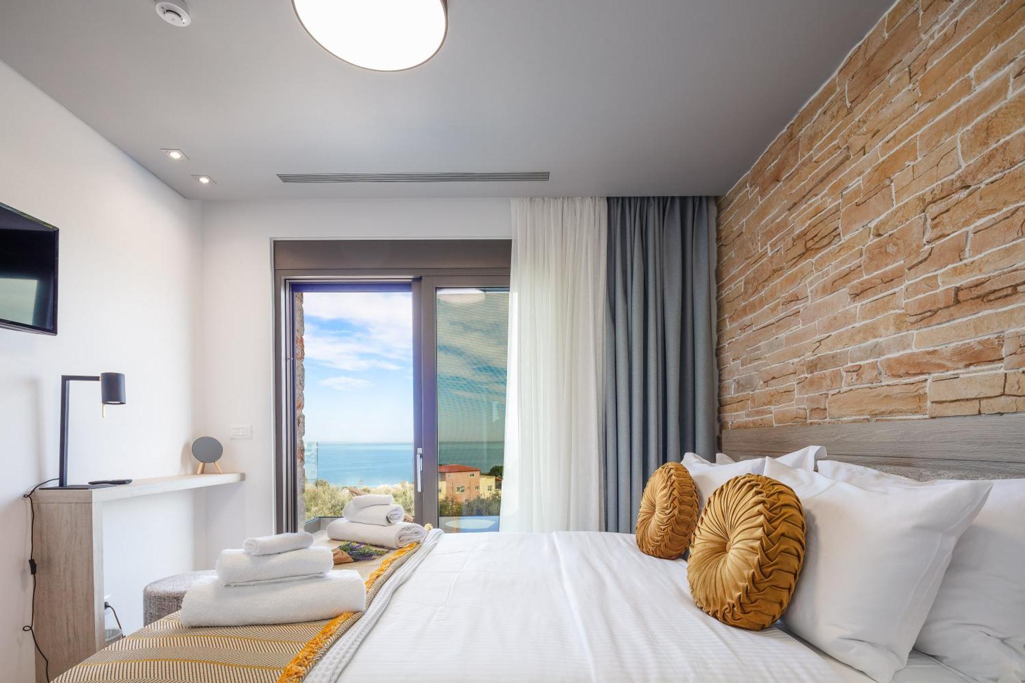 Oinolithos Luxury Villa Kalamaki (Chania)