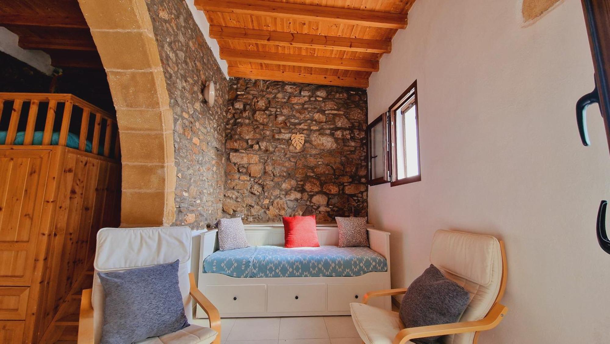Yiannis Guest house *