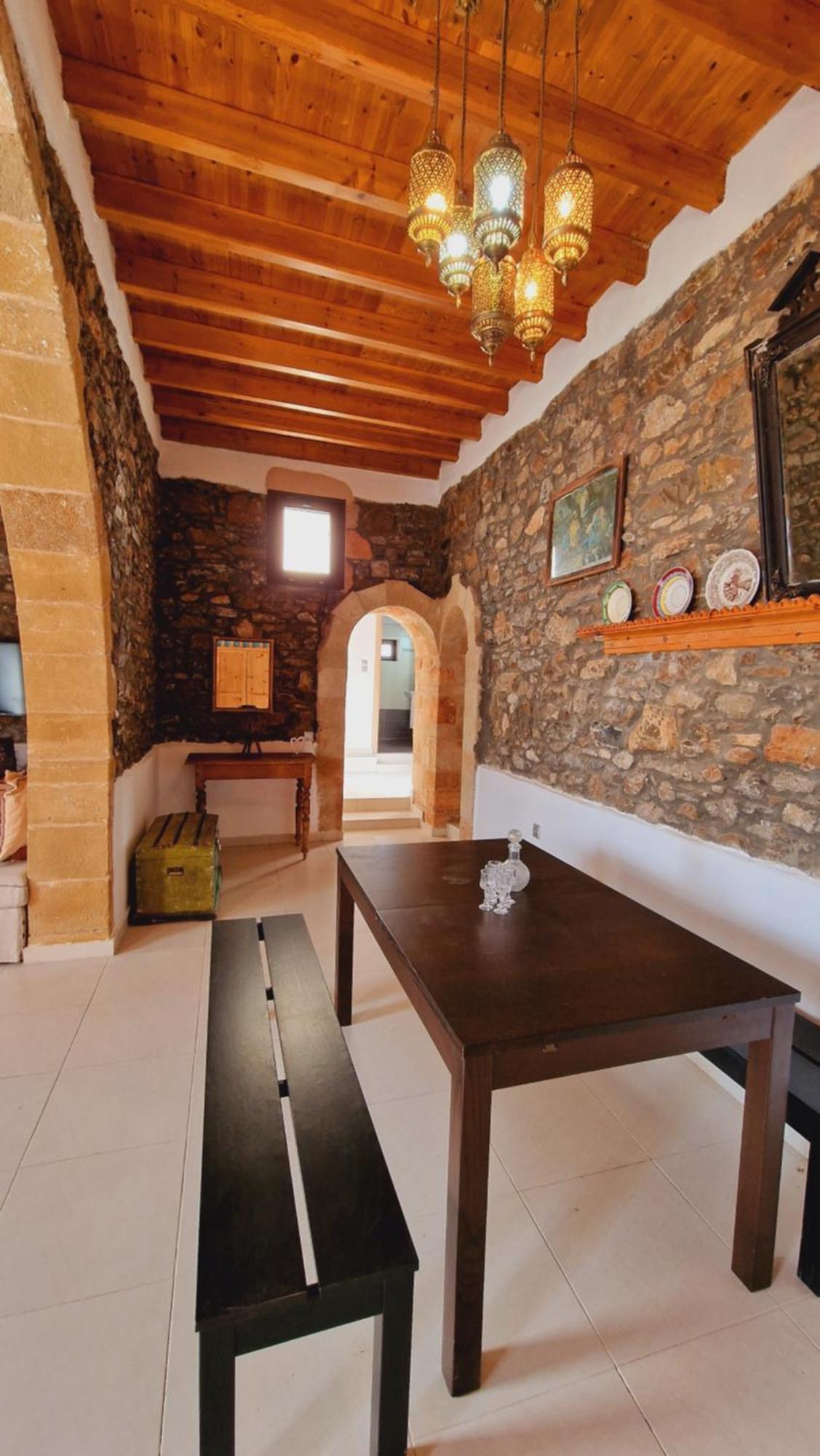 Yiannis Guest house
