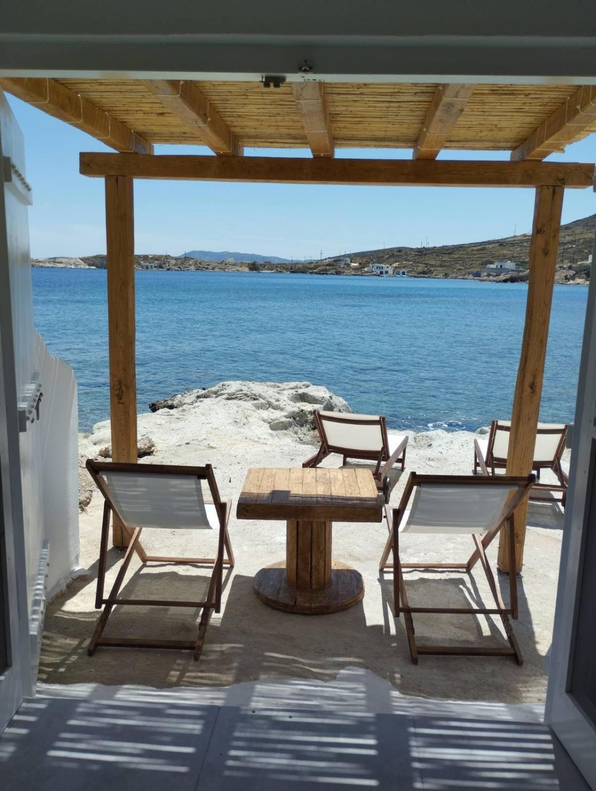 Zacharias Seaside * Kimolos