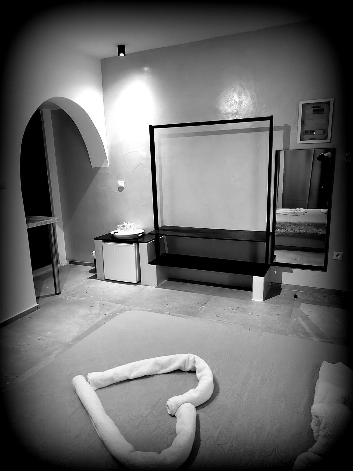 Karlovasi Apartment *