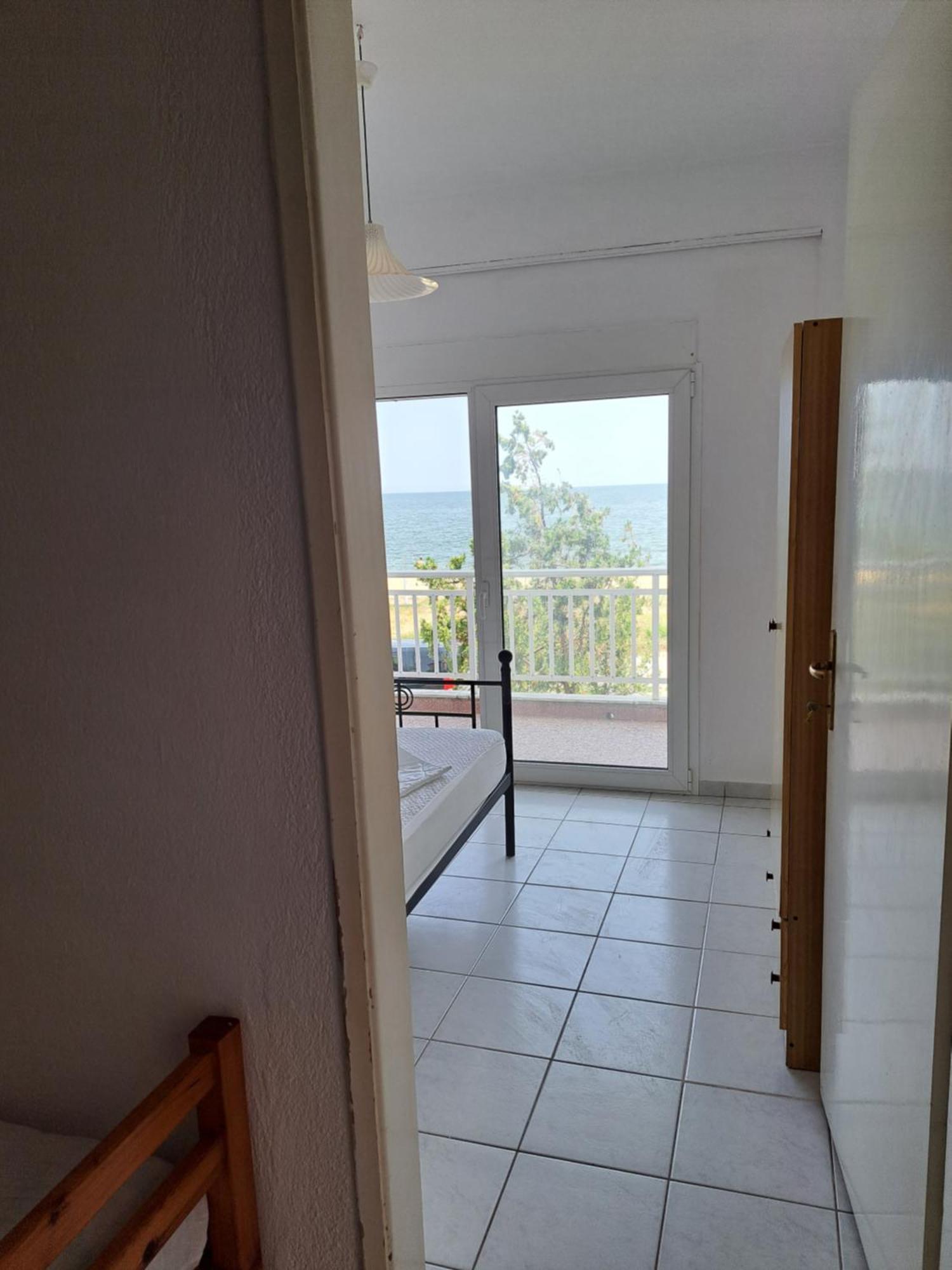 Blue Horizon Apartment *