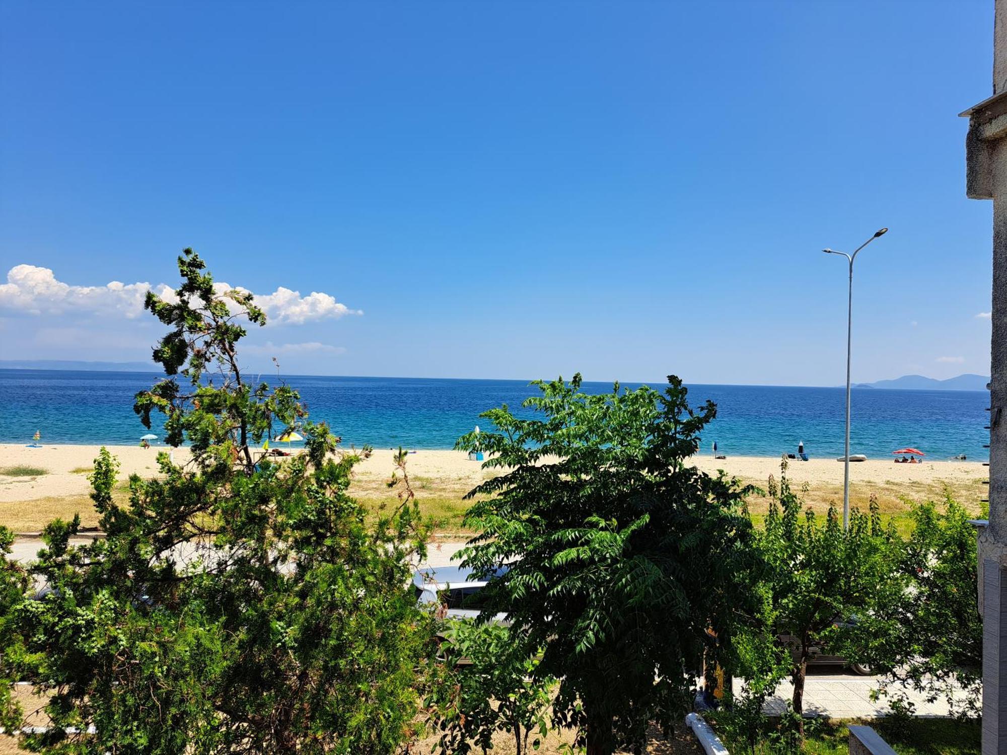 Blue Horizon * Nea Vrasna