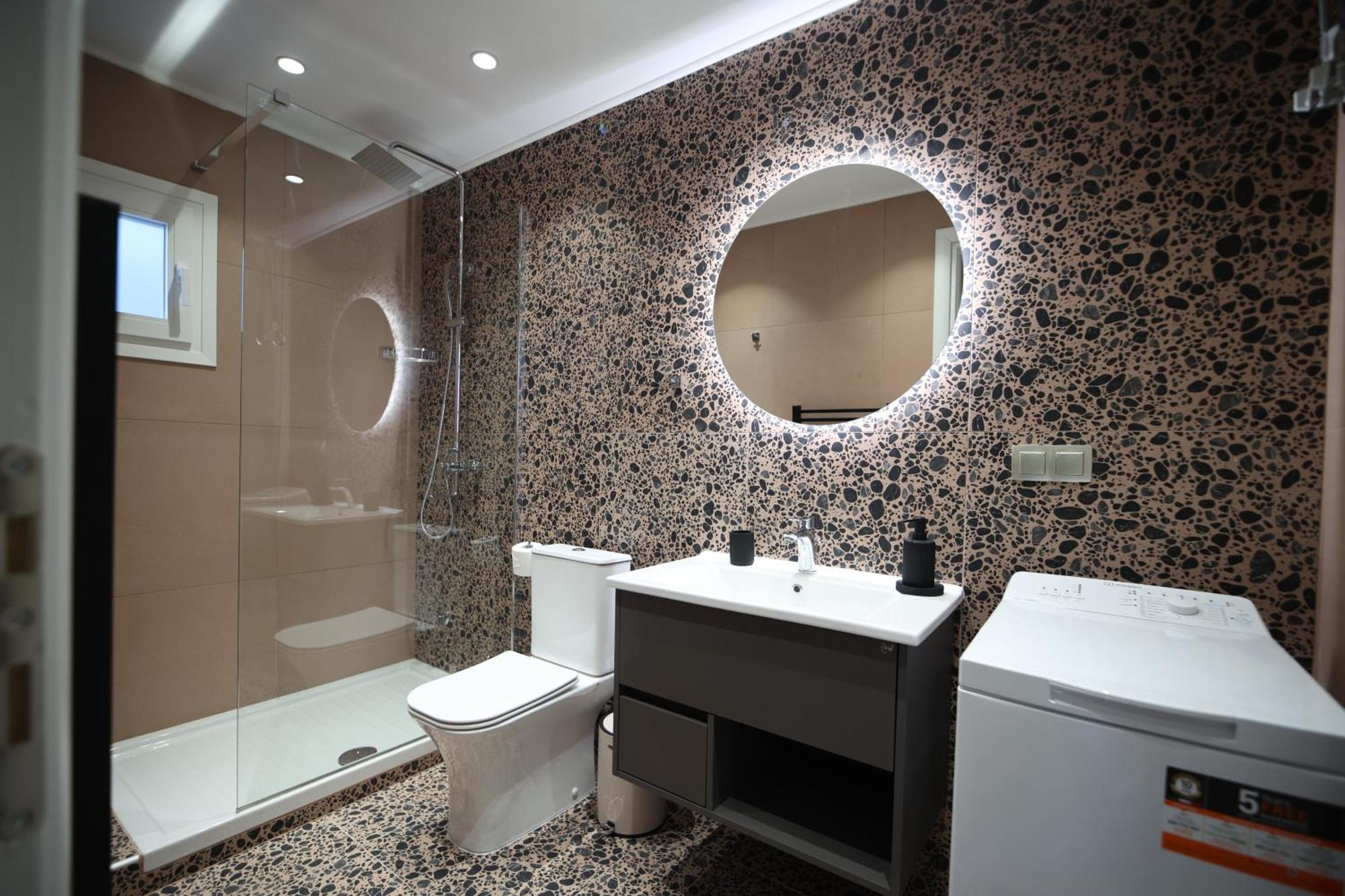 ε121 Luxury Edessa
