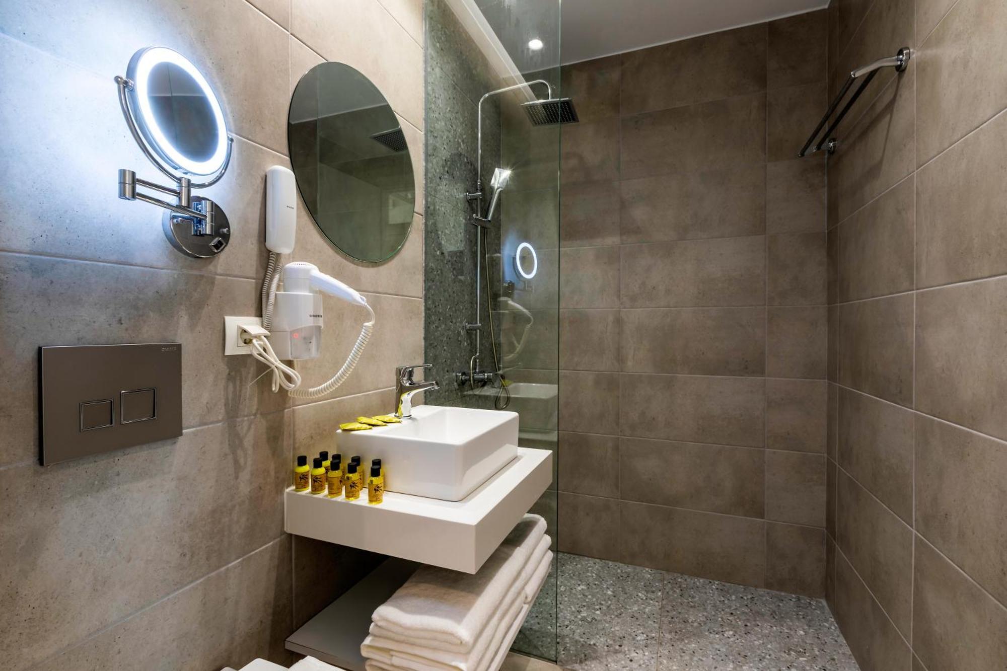 White Olive Premium Lindos Hotel