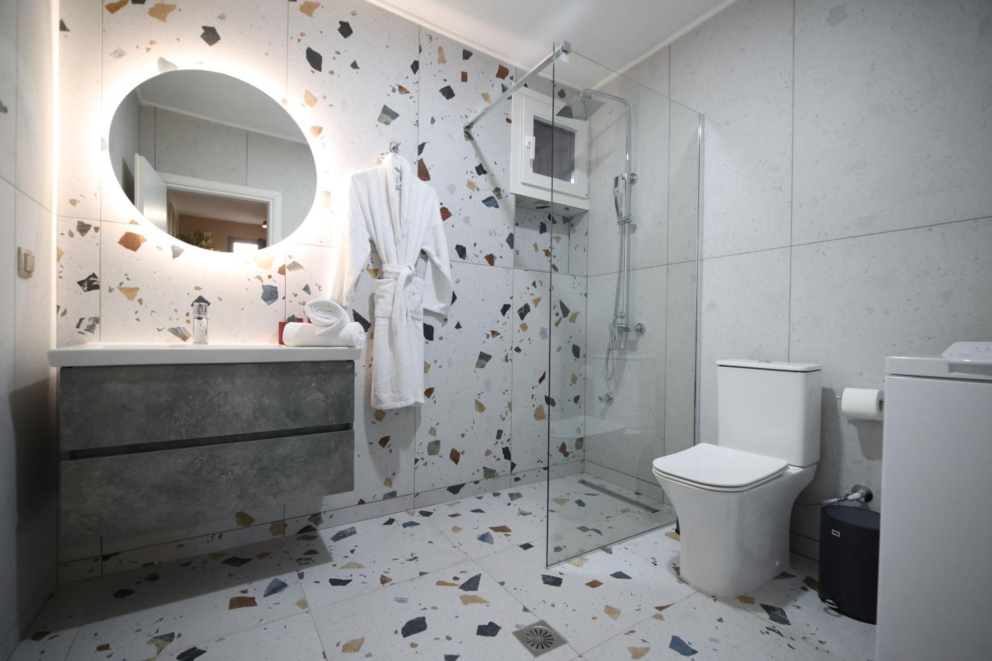 ε121 Luxury * Edessa