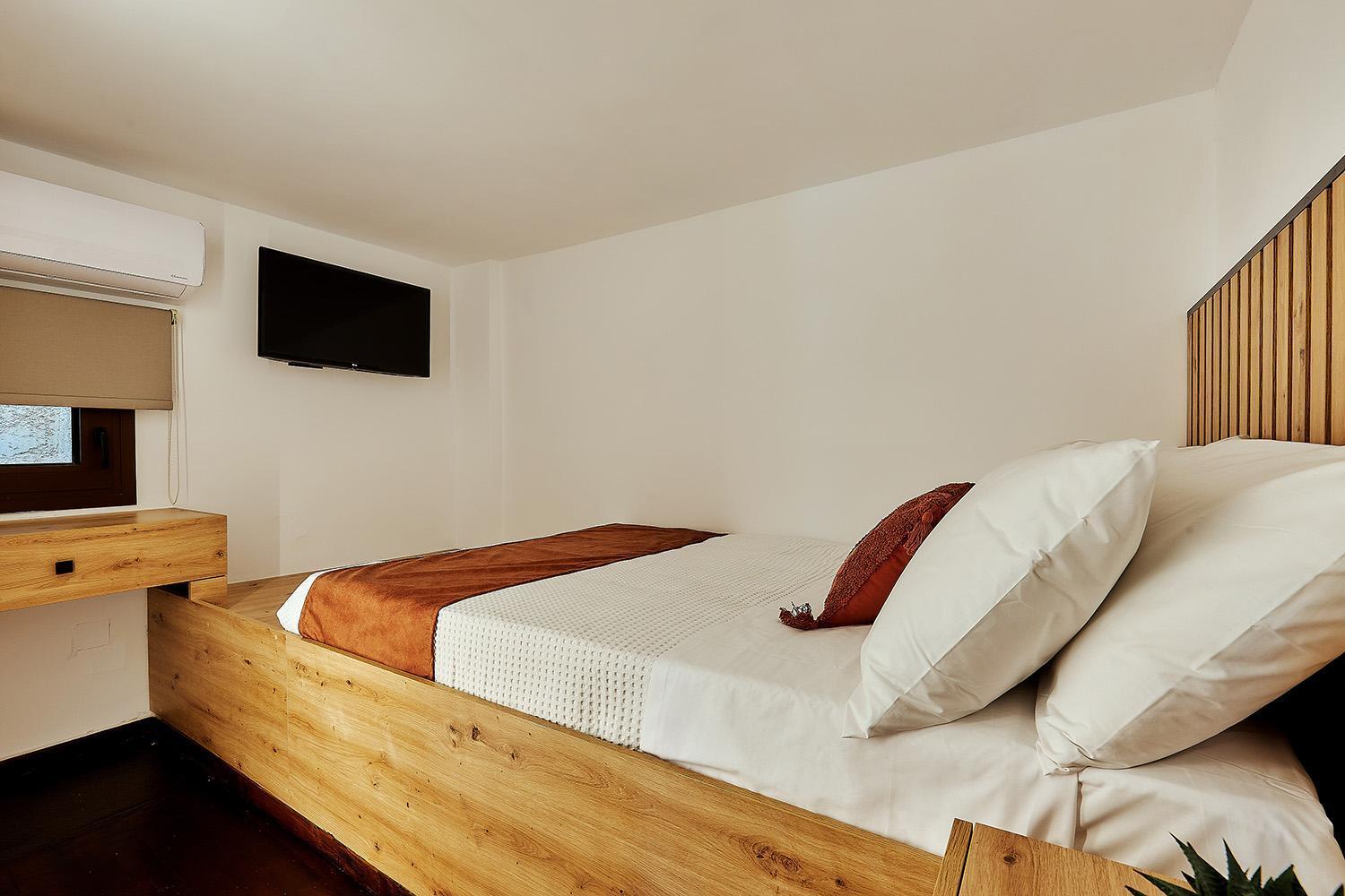 Cosmopolitan Luxury By Smaris Collection * Hersonissos (Crete)