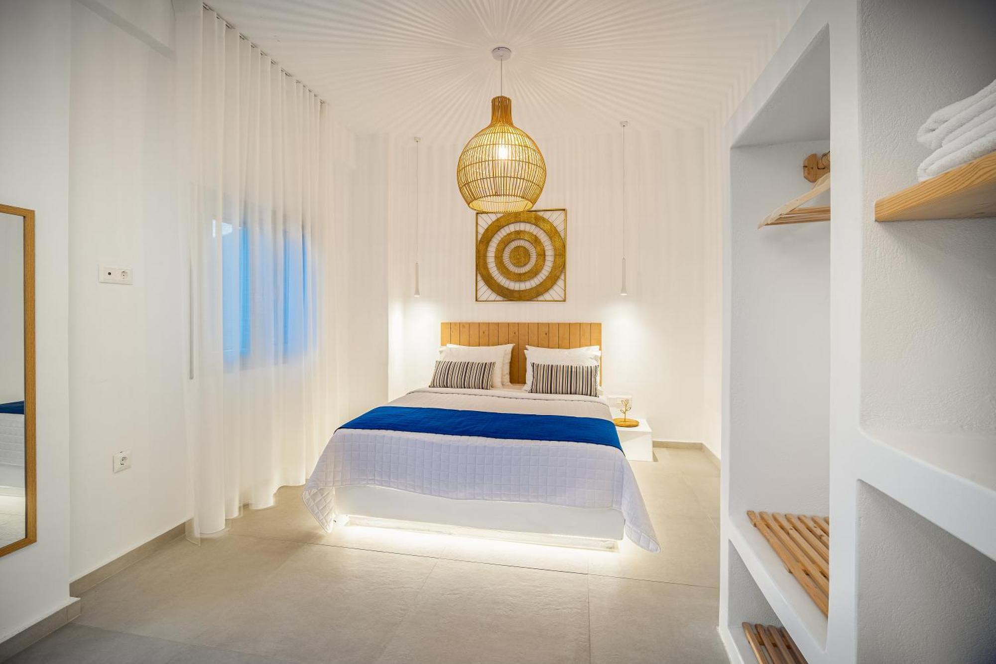 Selana Chora * Serifos Town