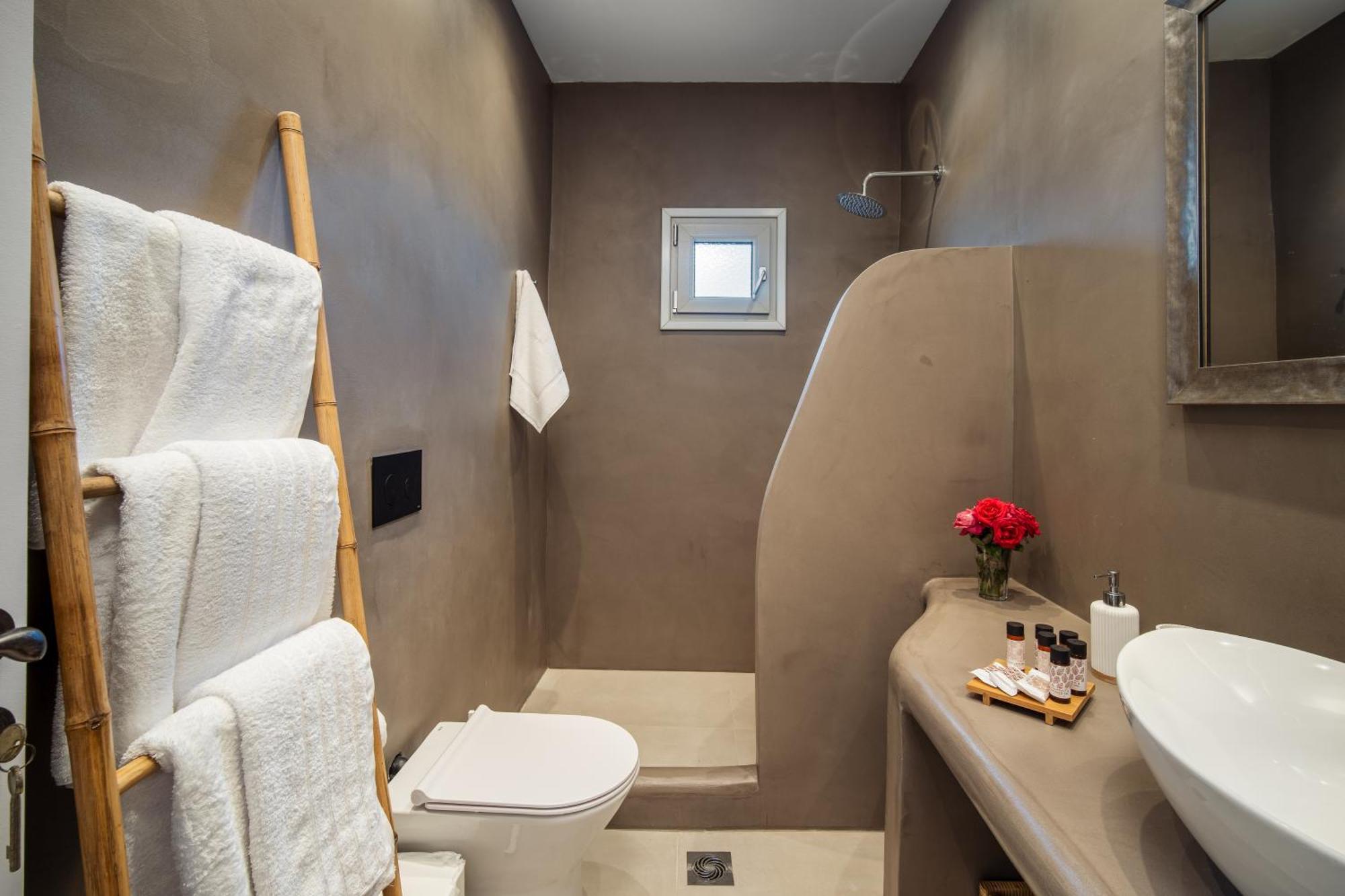 Selana Chora Guest house