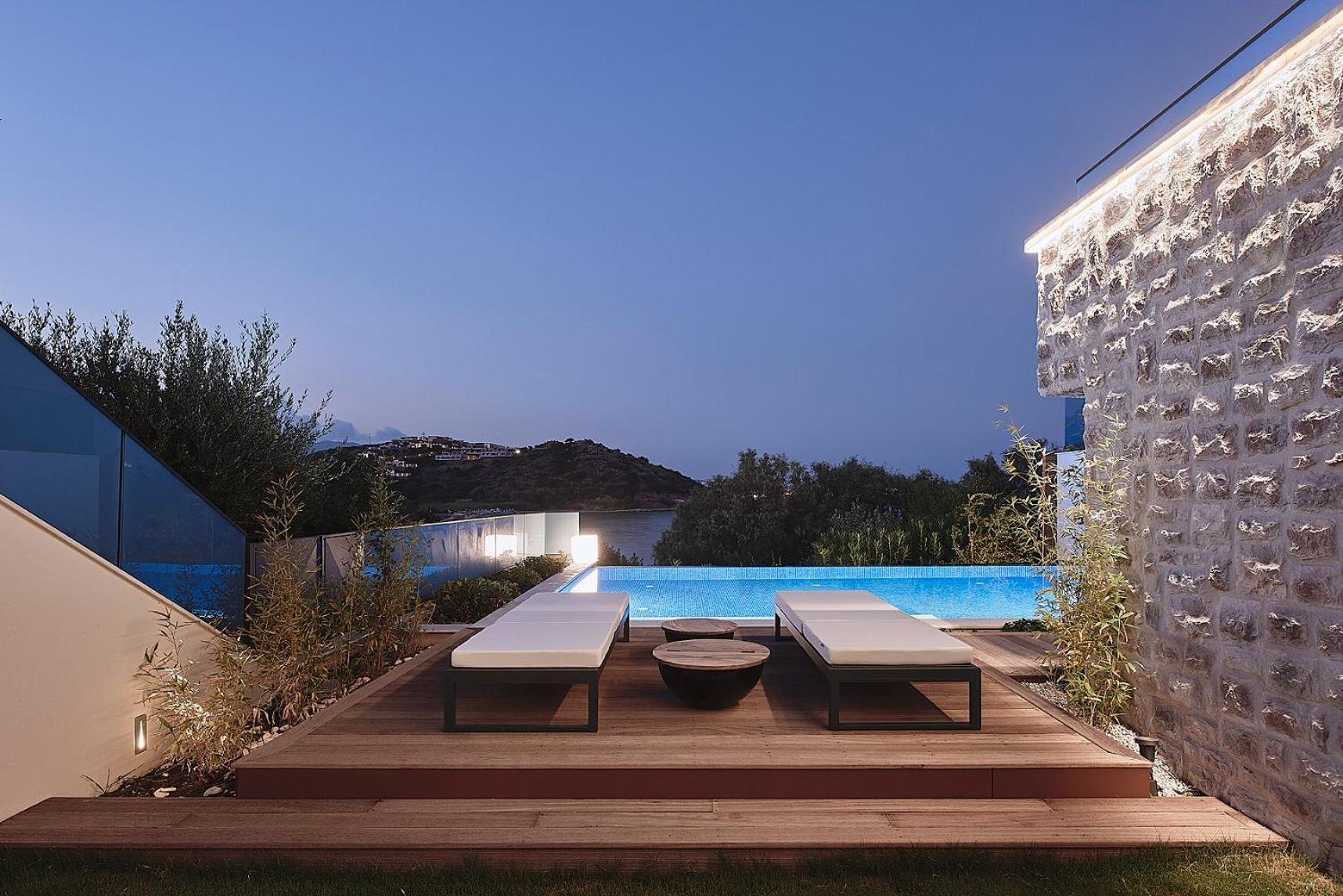 The * Agios Nikolaos (Crete)