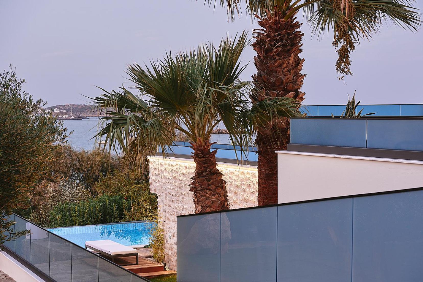 The * Agios Nikolaos (Crete)