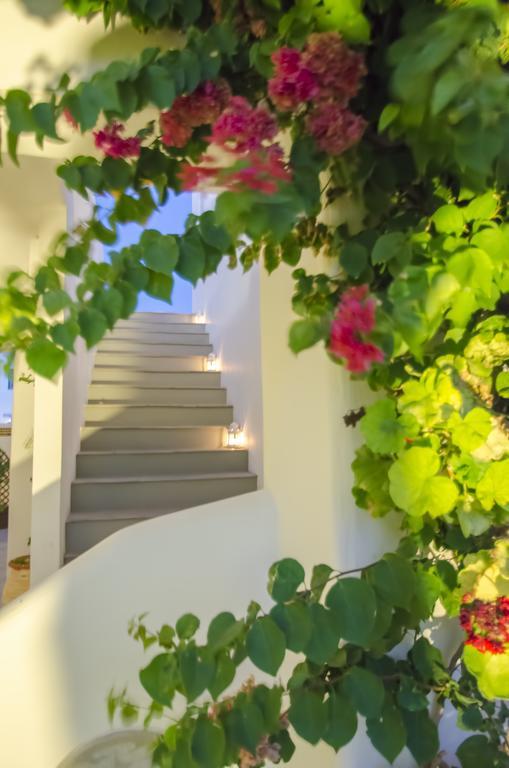Niriides Apartment *